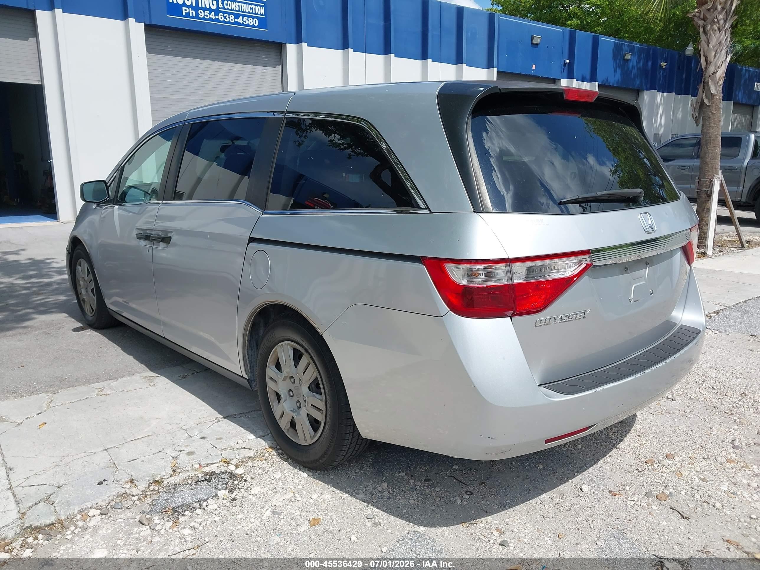 2012 Honda Odyssey Lx Silver vin: 5FNRL5H20CB012723