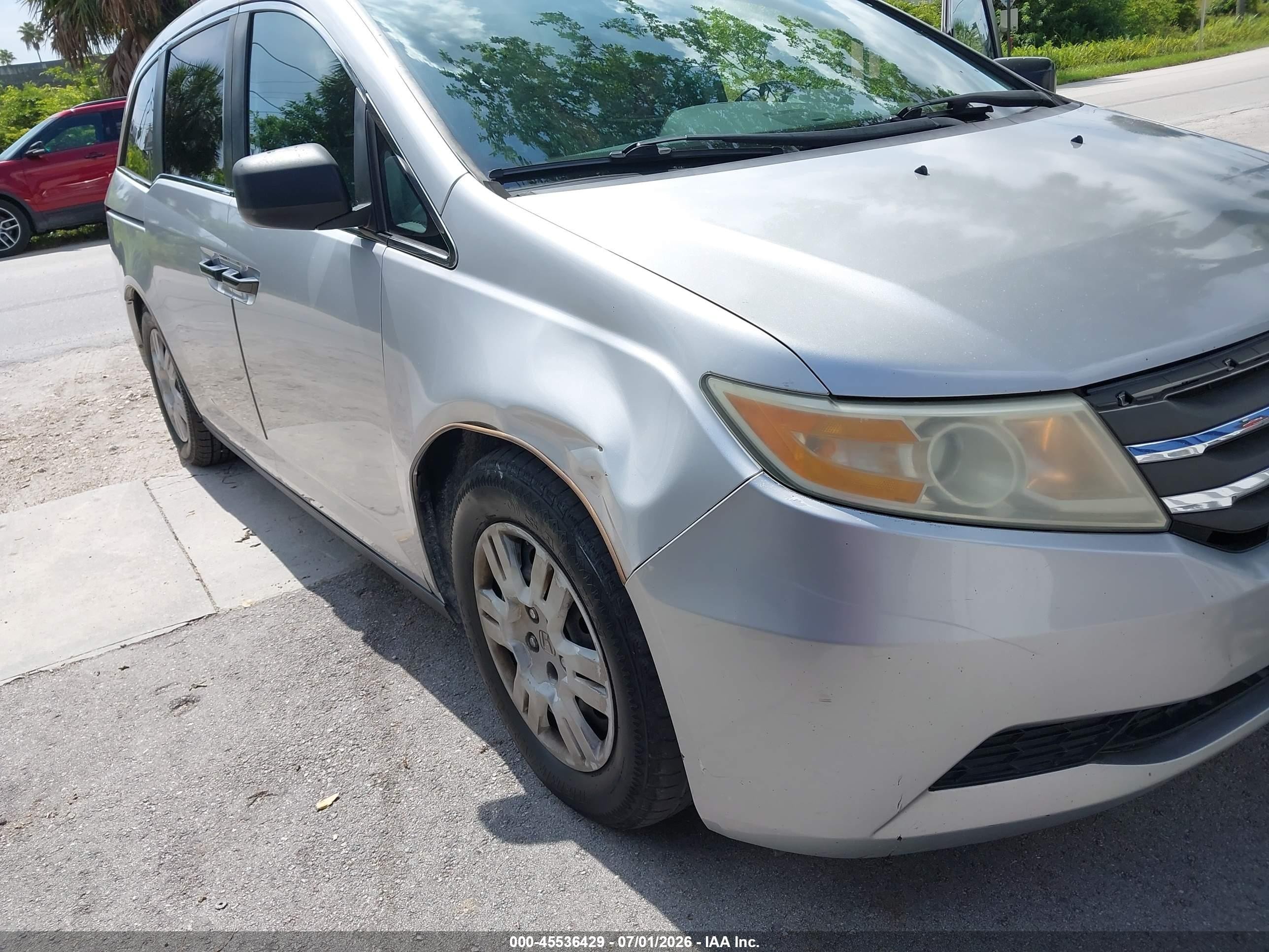 2012 Honda Odyssey Lx Silver vin: 5FNRL5H20CB012723