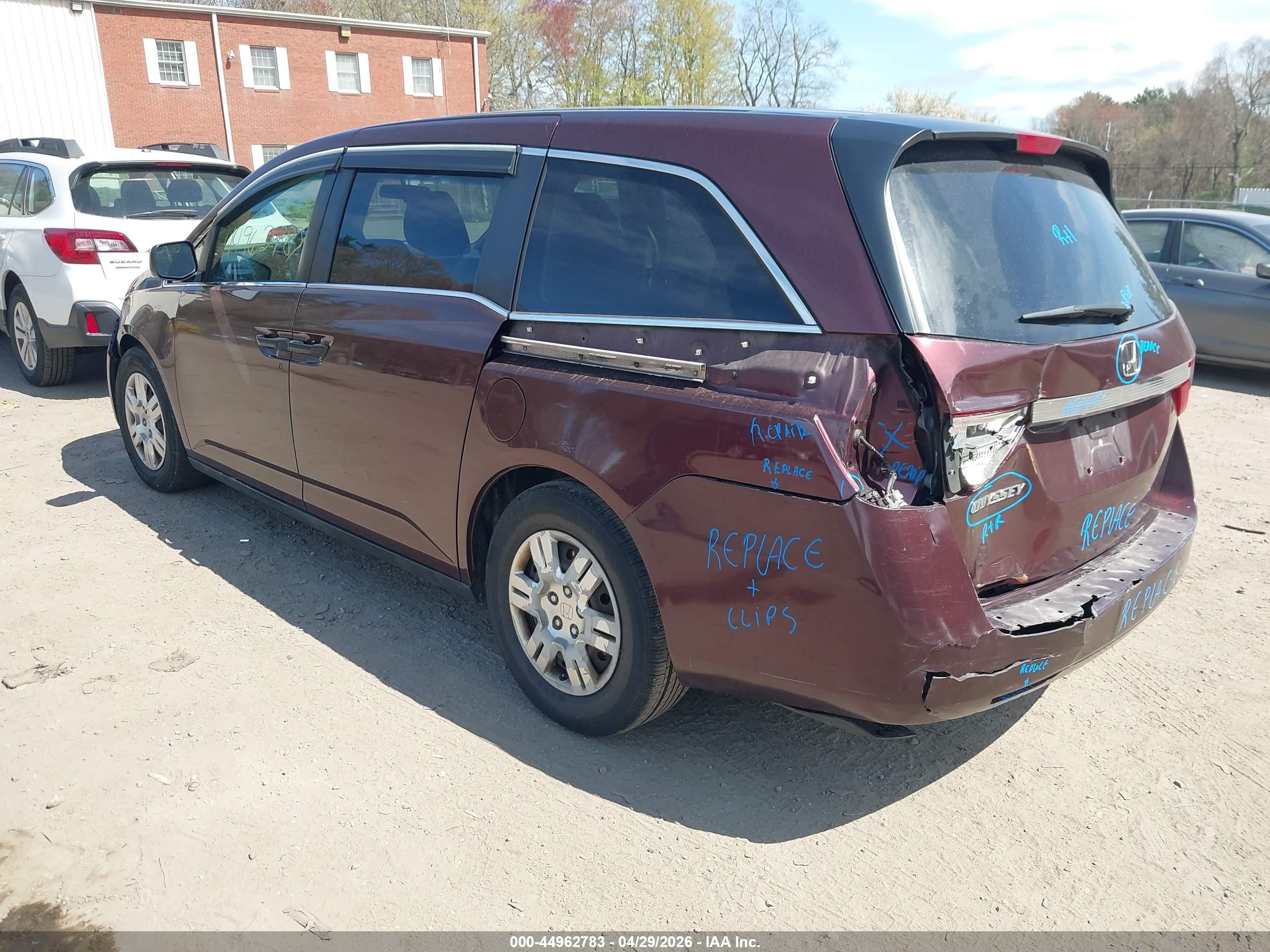 2012 Honda Odyssey Lx Burgundy vin: 5FNRL5H20CB139374