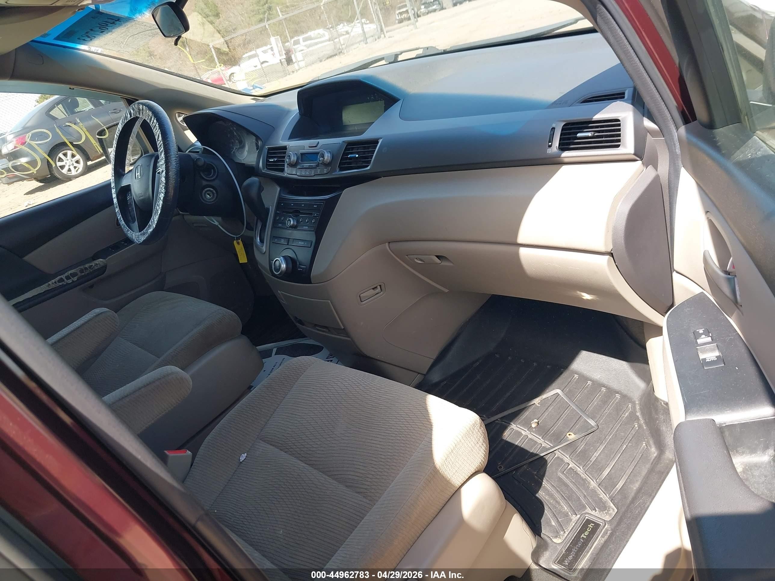 2012 Honda Odyssey Lx Burgundy vin: 5FNRL5H20CB139374