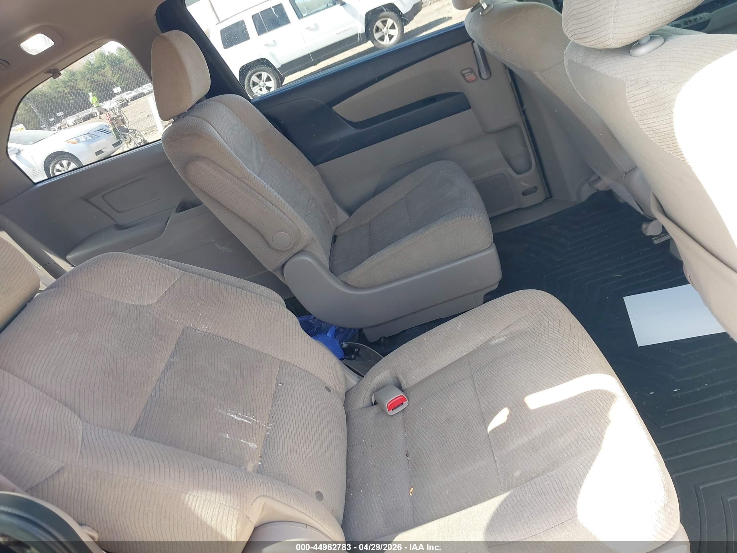 2012 Honda Odyssey Lx Burgundy vin: 5FNRL5H20CB139374