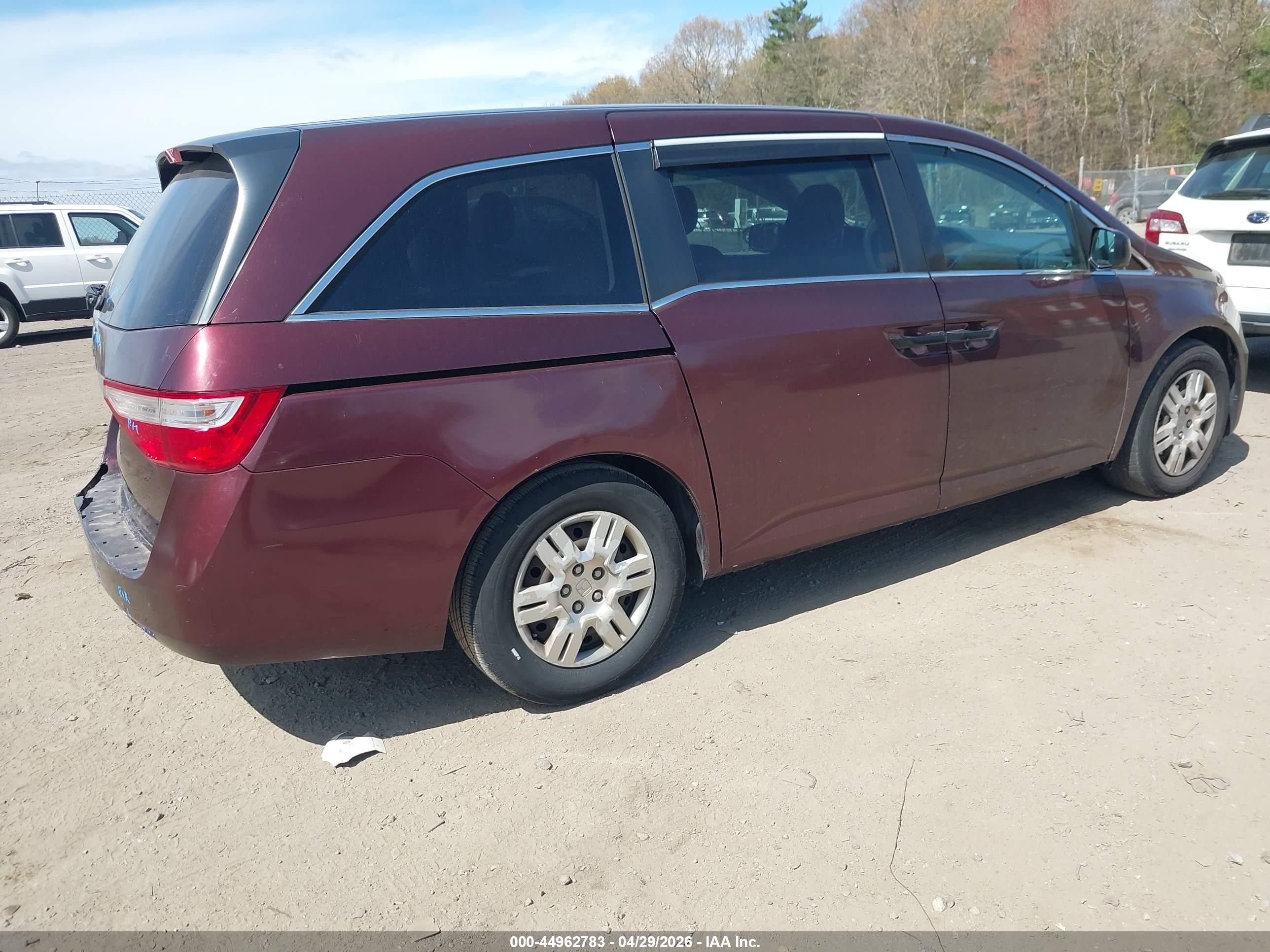 2012 Honda Odyssey Lx Burgundy vin: 5FNRL5H20CB139374