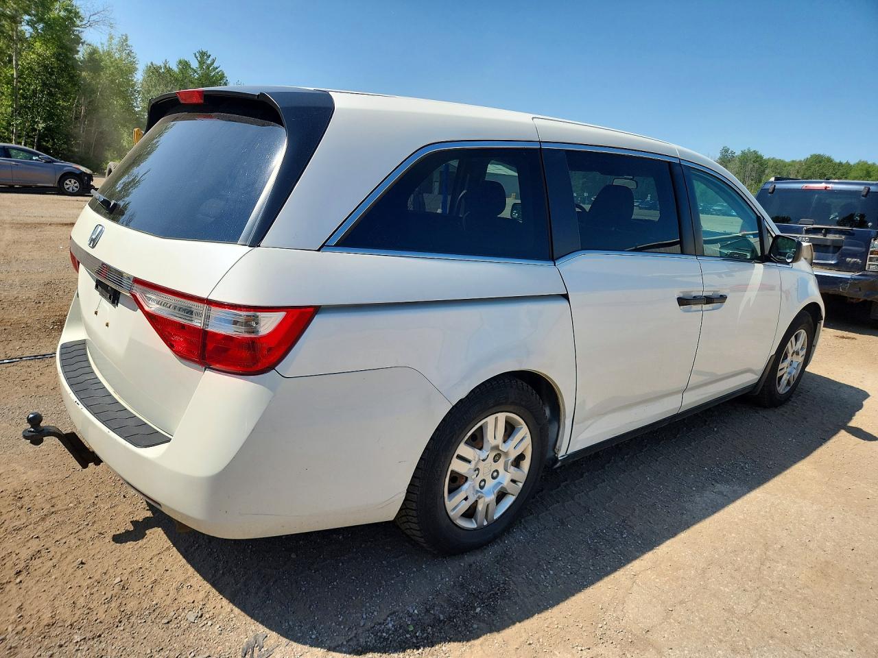 2012 Honda Odyssey Lx White vin: 5FNRL5H20CB507388