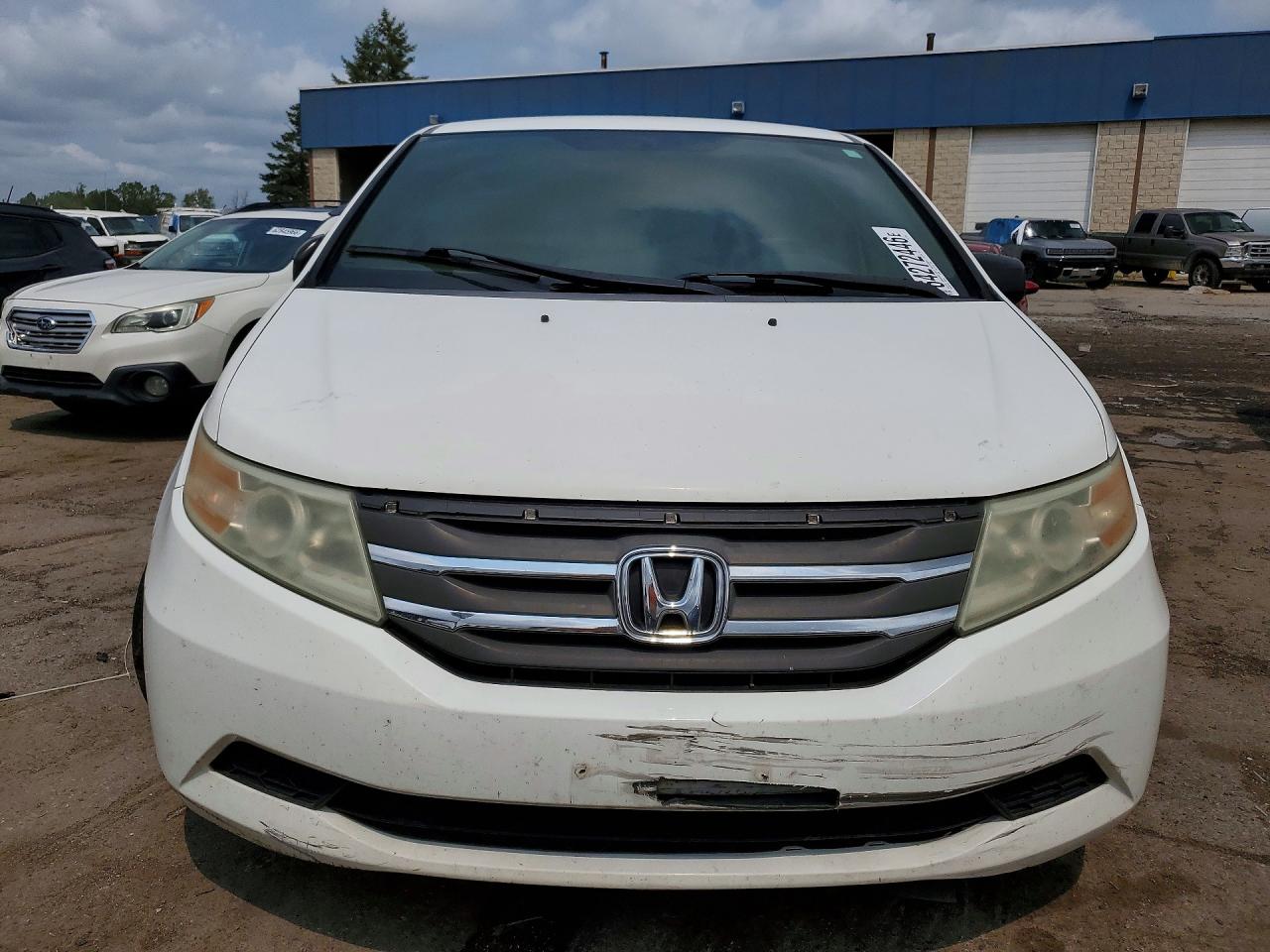 2013 Honda Odyssey Lx White vin: 5FNRL5H20DB048834