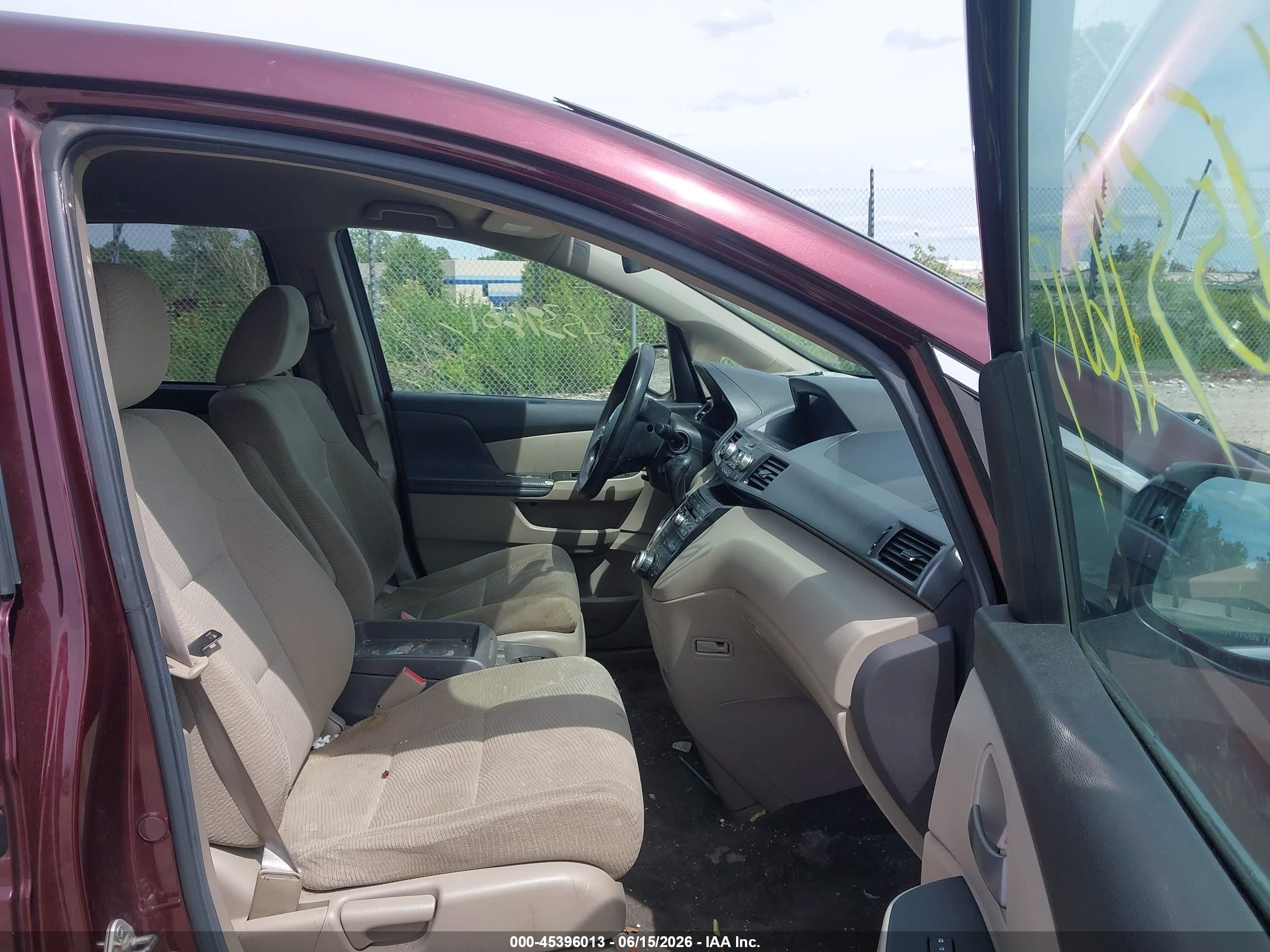 2013 Honda Odyssey Lx Maroon vin: 5FNRL5H20DB072793