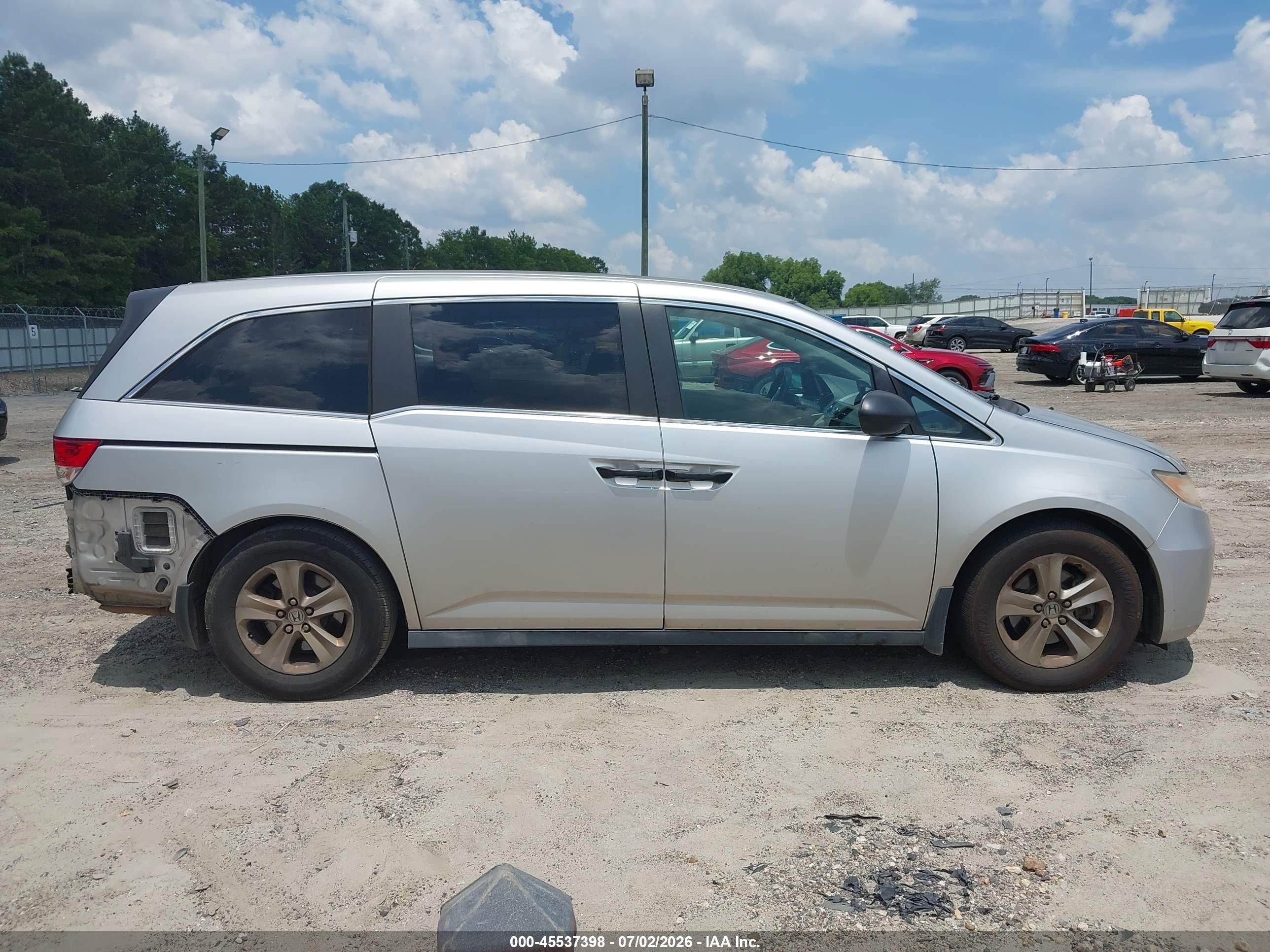2014 Honda Odyssey Lx Silver vin: 5FNRL5H20EB116793