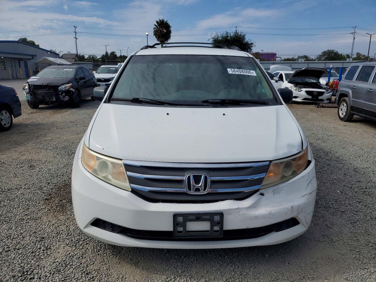 2011 Hond Odyssey White vin: 5FNRL5H21BB021283