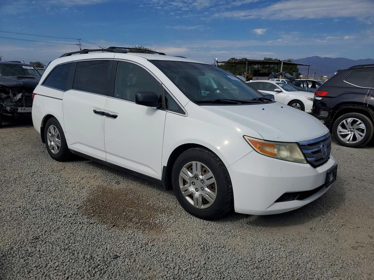 2011 Hond Odyssey White vin: 5FNRL5H21BB021283