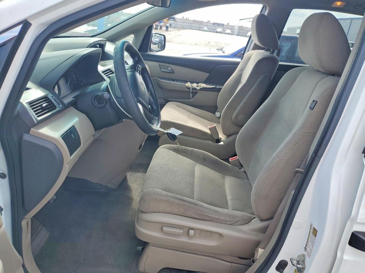 2011 Hond Odyssey White vin: 5FNRL5H21BB021283