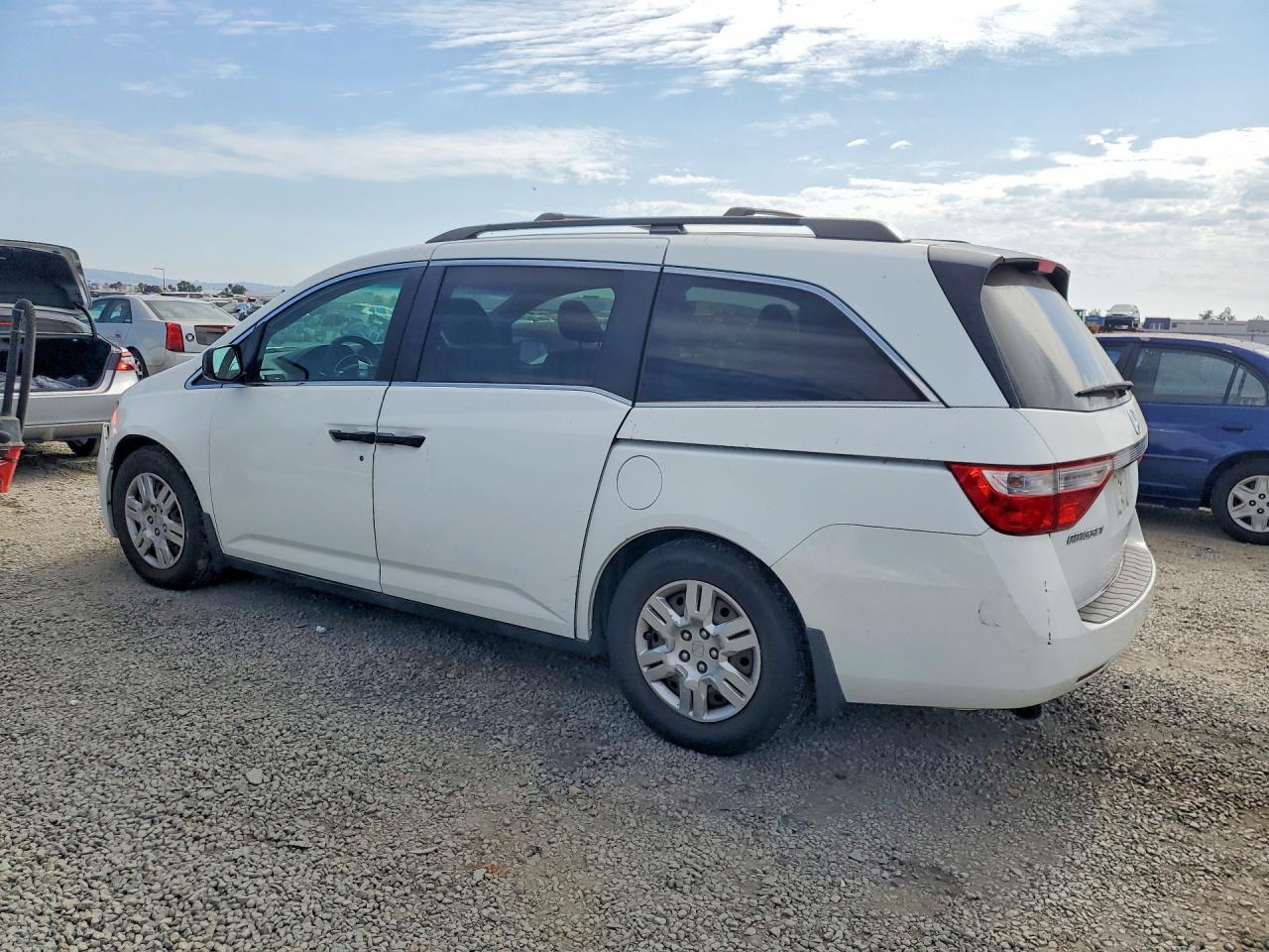 2011 Hond Odyssey White vin: 5FNRL5H21BB021283