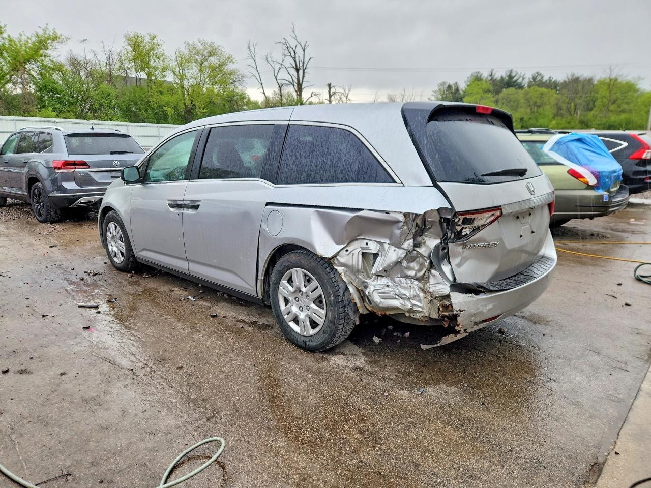 2011 Honda Odyssey Lx Gray vin: 5FNRL5H21BB090331