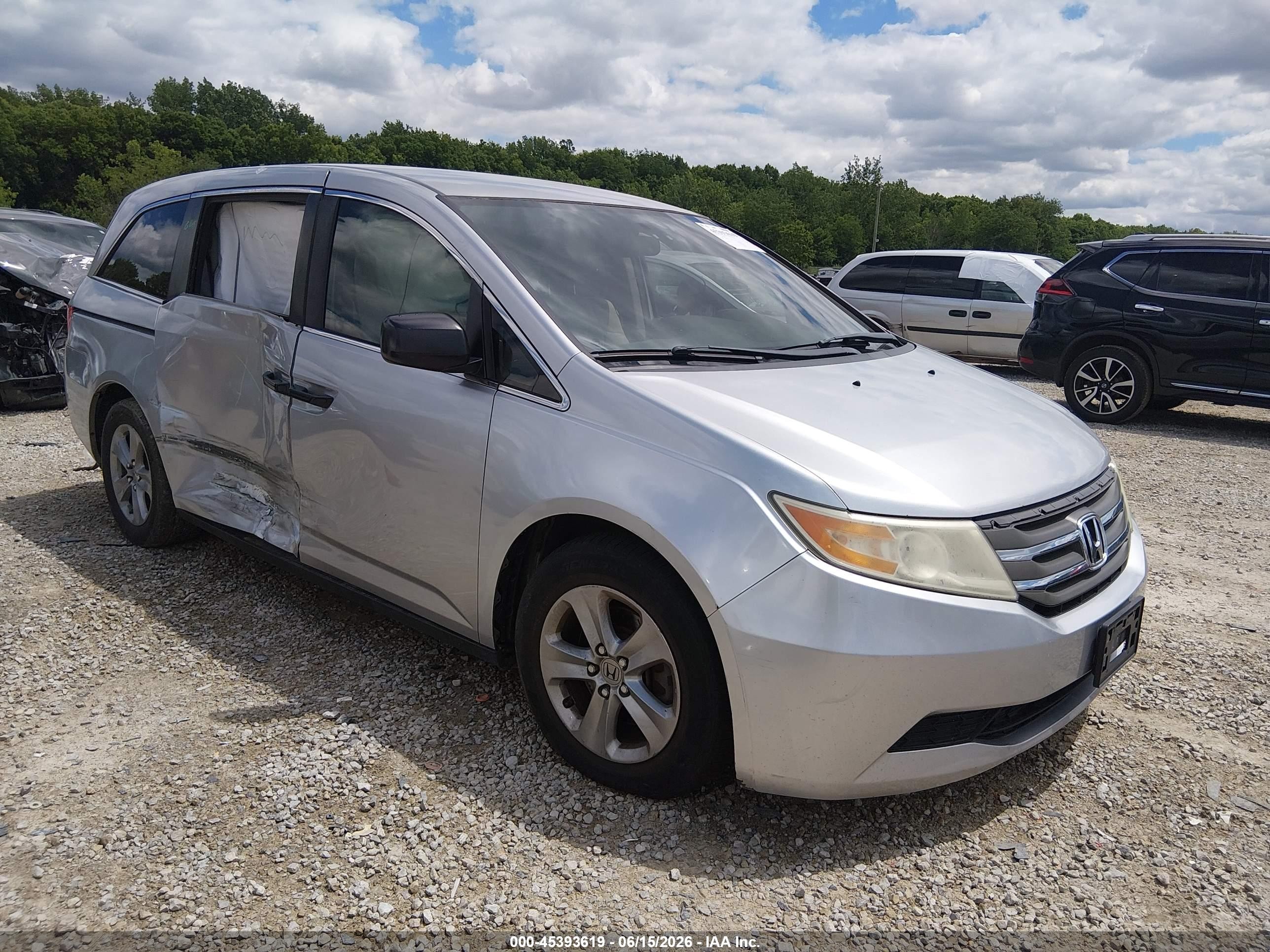 2011 Honda Odyssey Lx Silver vin: 5FNRL5H21BB090958