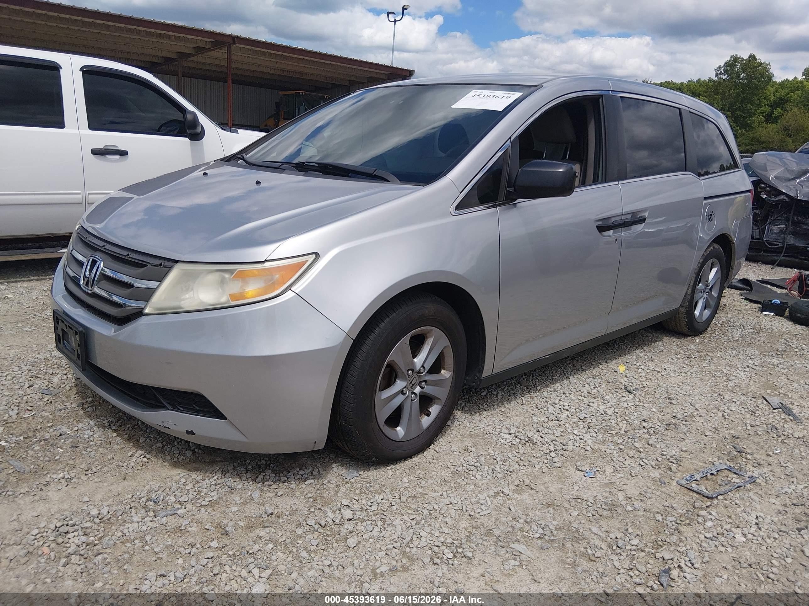 2011 Honda Odyssey Lx Silver vin: 5FNRL5H21BB090958