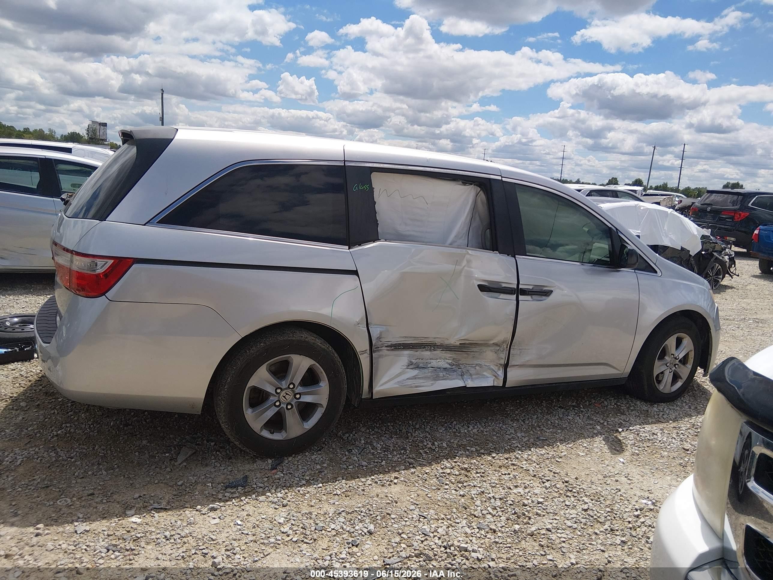 2011 Honda Odyssey Lx Silver vin: 5FNRL5H21BB090958