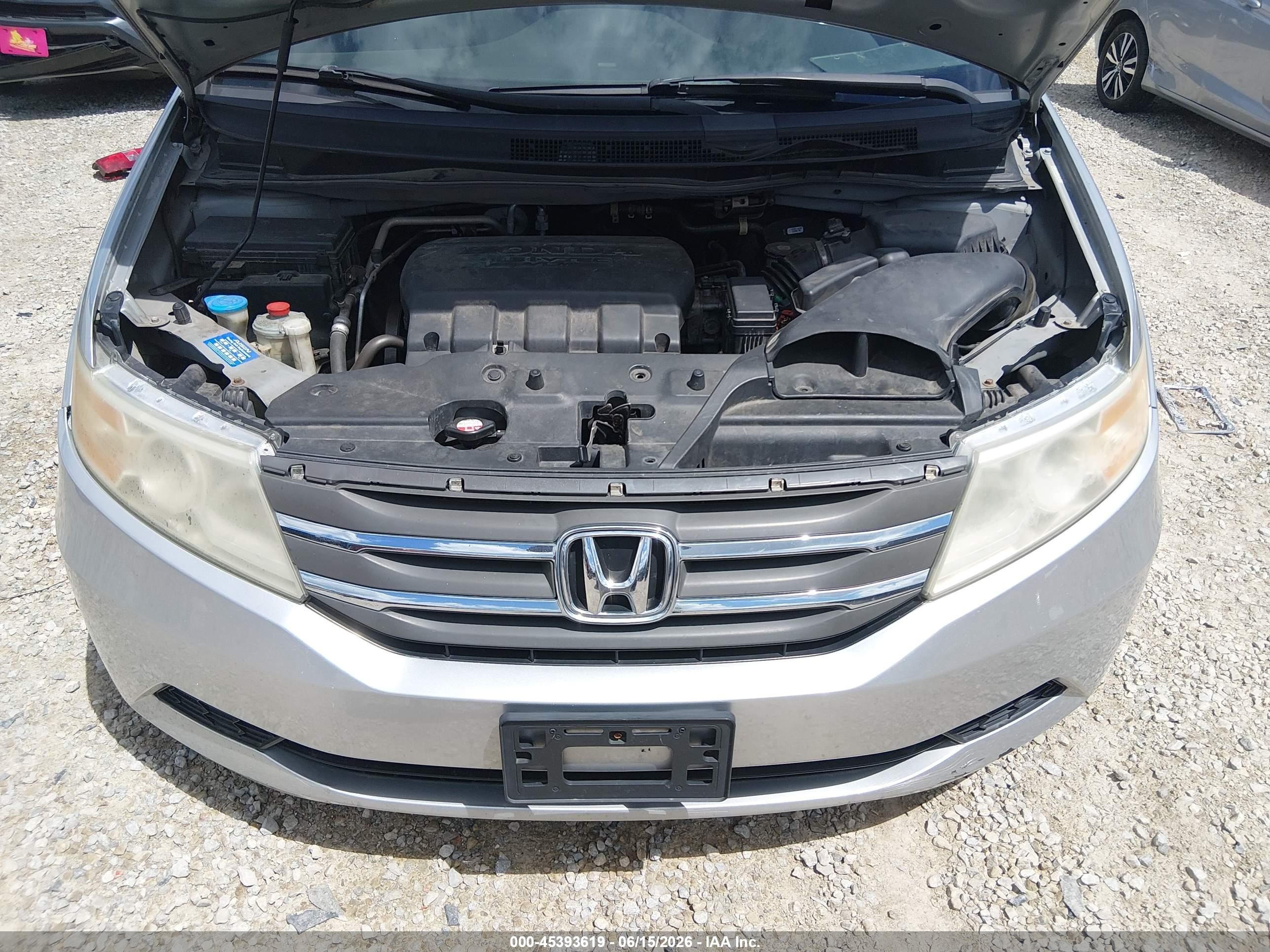 2011 Honda Odyssey Lx Silver vin: 5FNRL5H21BB090958
