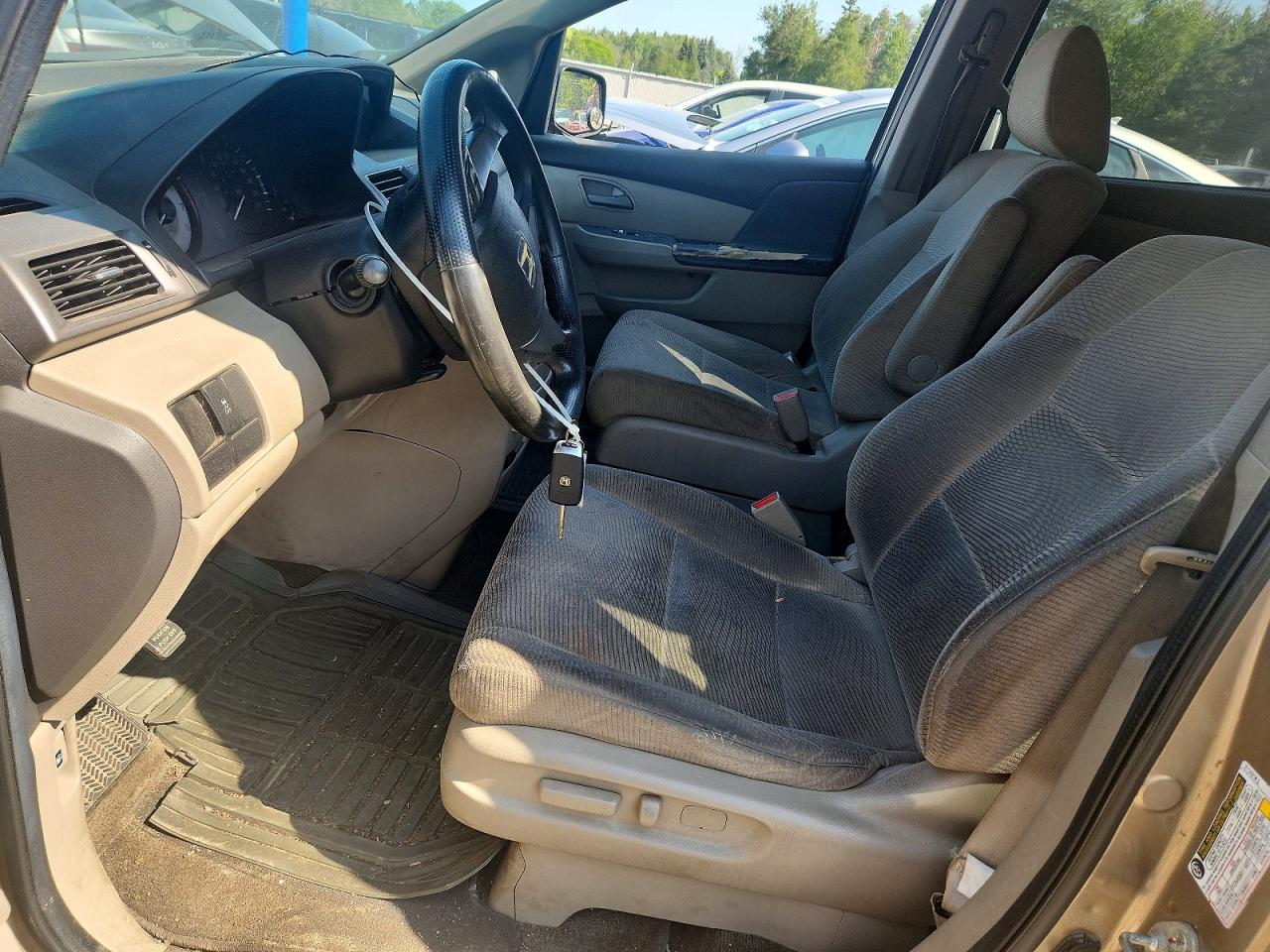 2011 Honda Odyssey Lx Tan vin: 5FNRL5H21BB508726