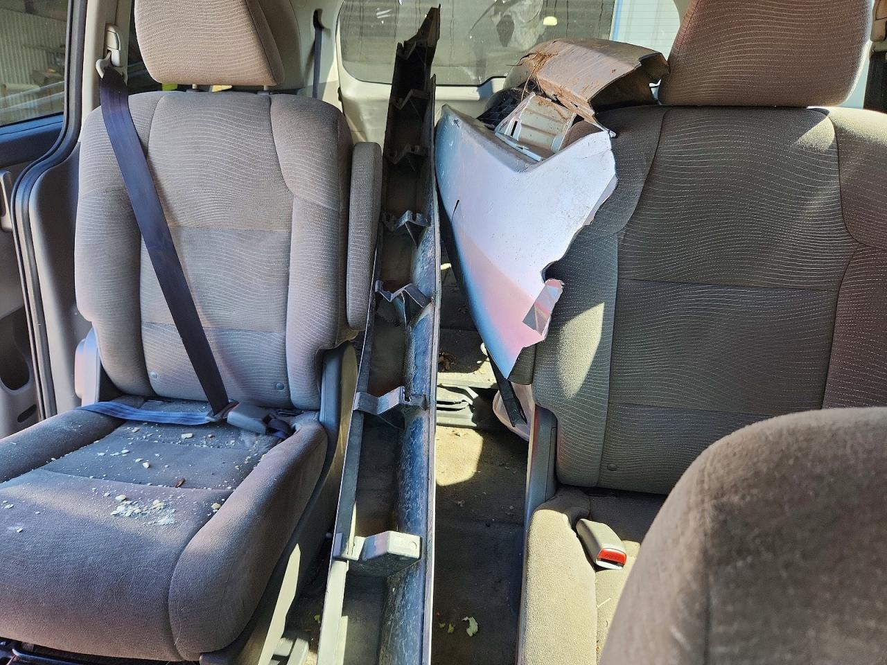 2012 Honda Odyssey Lx Silver vin: 5FNRL5H21CB080559