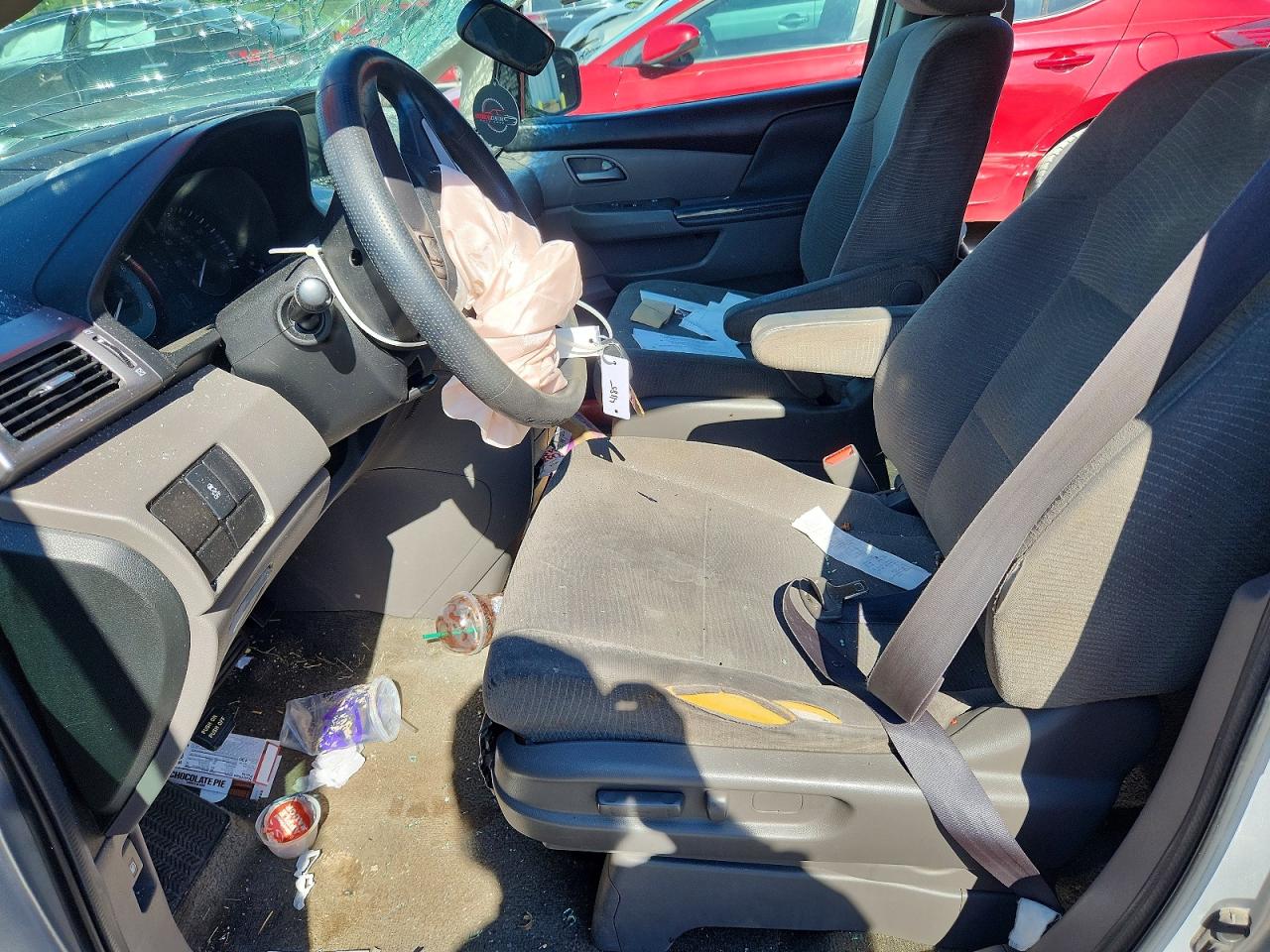 2012 Honda Odyssey Lx Silver vin: 5FNRL5H21CB080559
