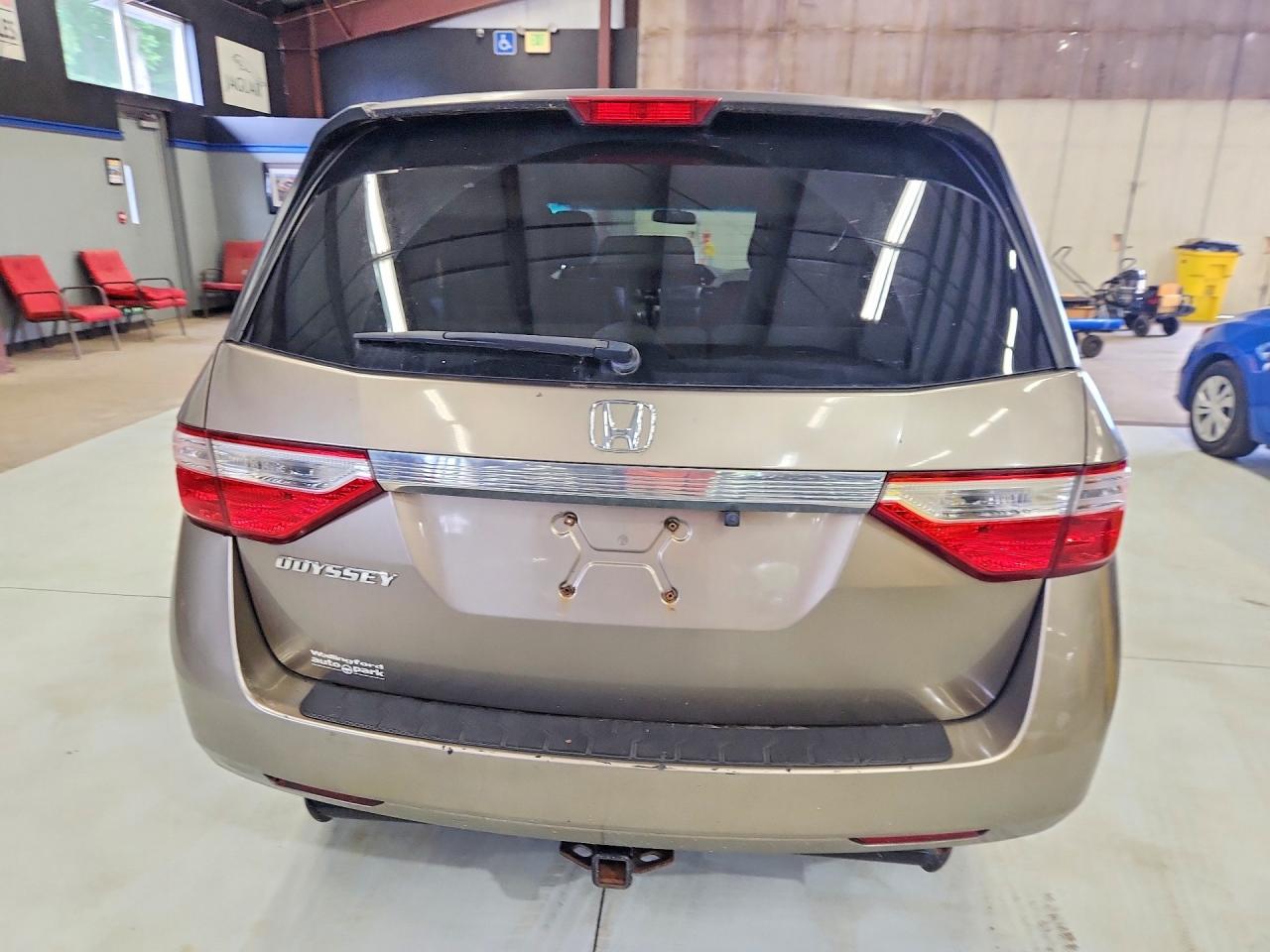 2012 Honda Odyssey Lx Gold vin: 5FNRL5H21CB124298