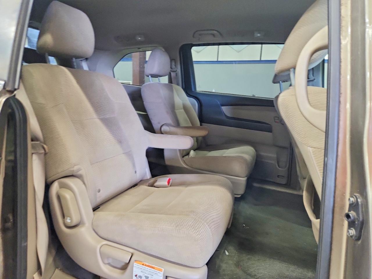 2012 Honda Odyssey Lx Gold vin: 5FNRL5H21CB124298