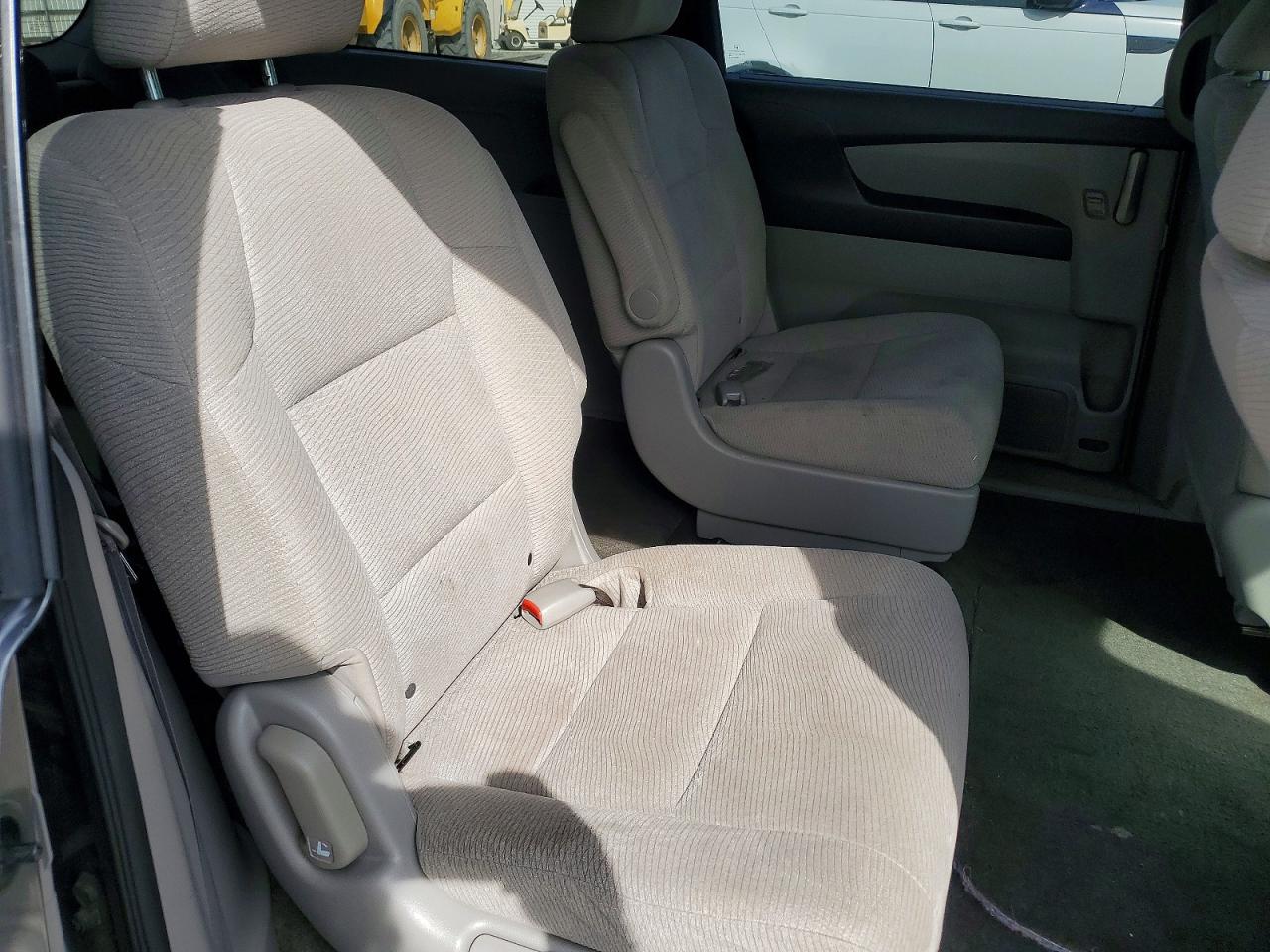2012 Honda Odyssey Lx Серый vin: 5FNRL5H21CB145636
