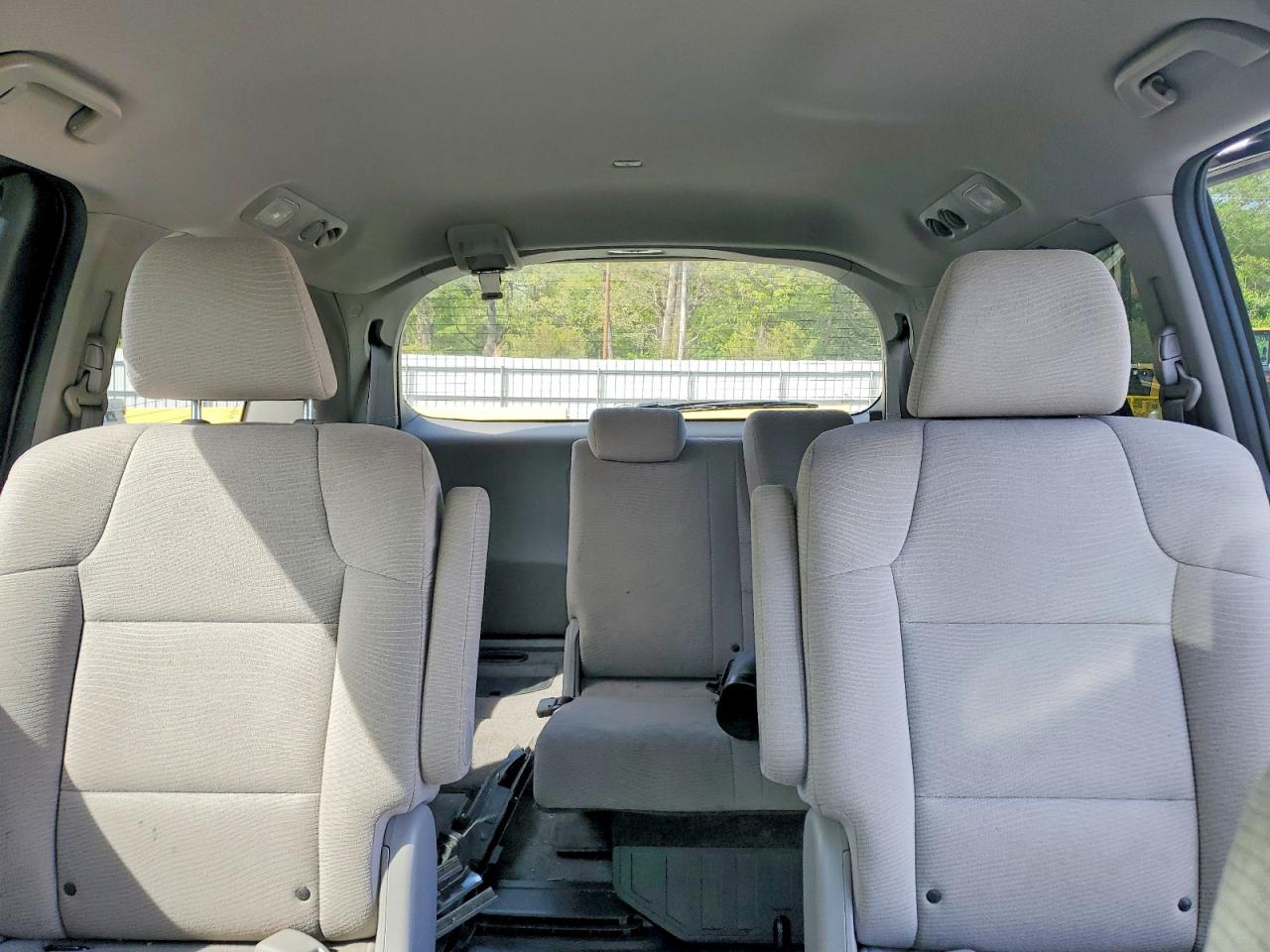 2012 Honda Odyssey Lx Серый vin: 5FNRL5H21CB145636