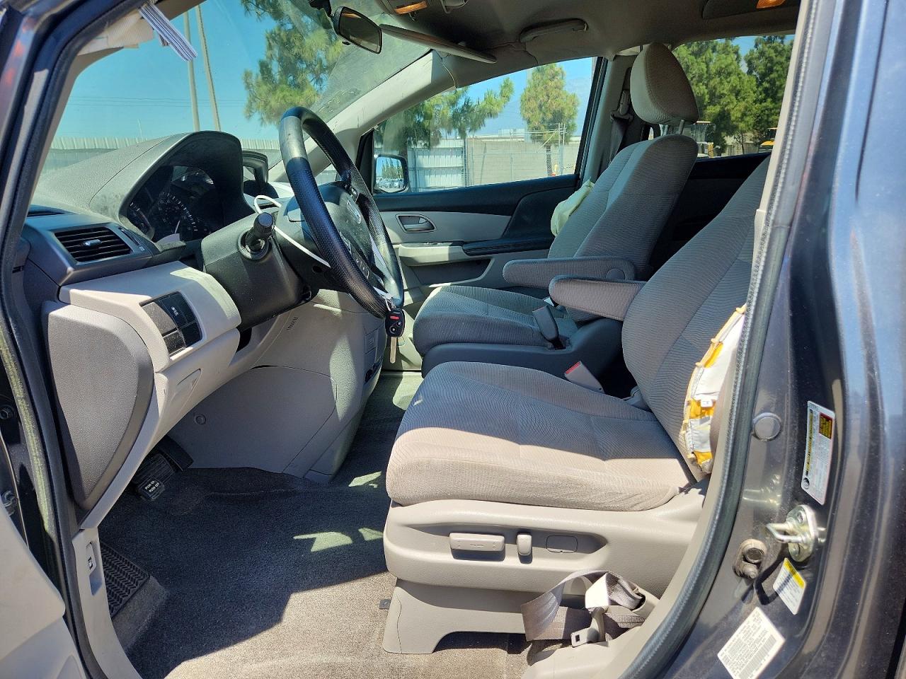 2013 Honda Odyssey Lx Gray vin: 5FNRL5H21DB013848
