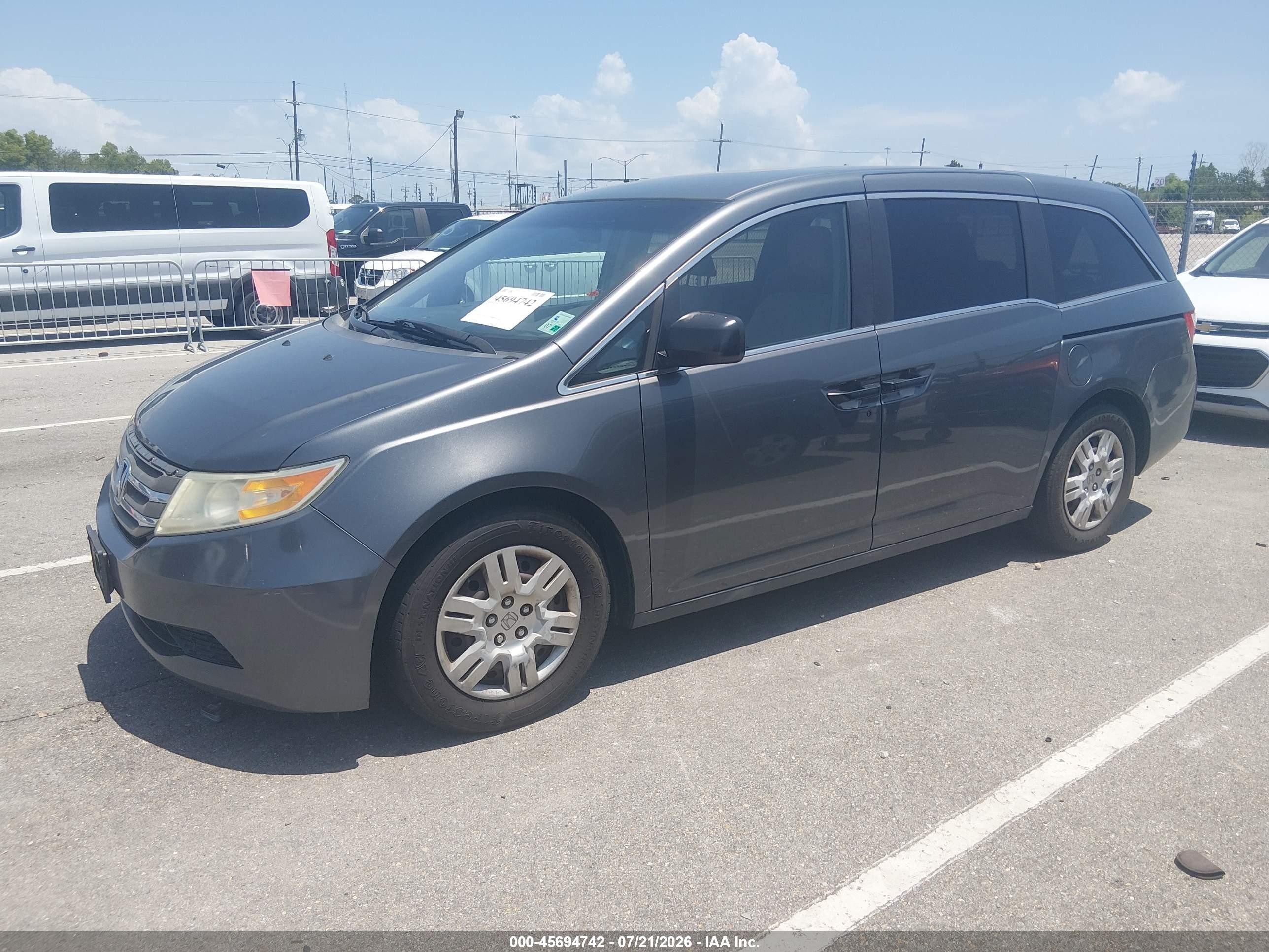 2013 Honda Odyssey Lx Серый vin: 5FNRL5H21DB025059