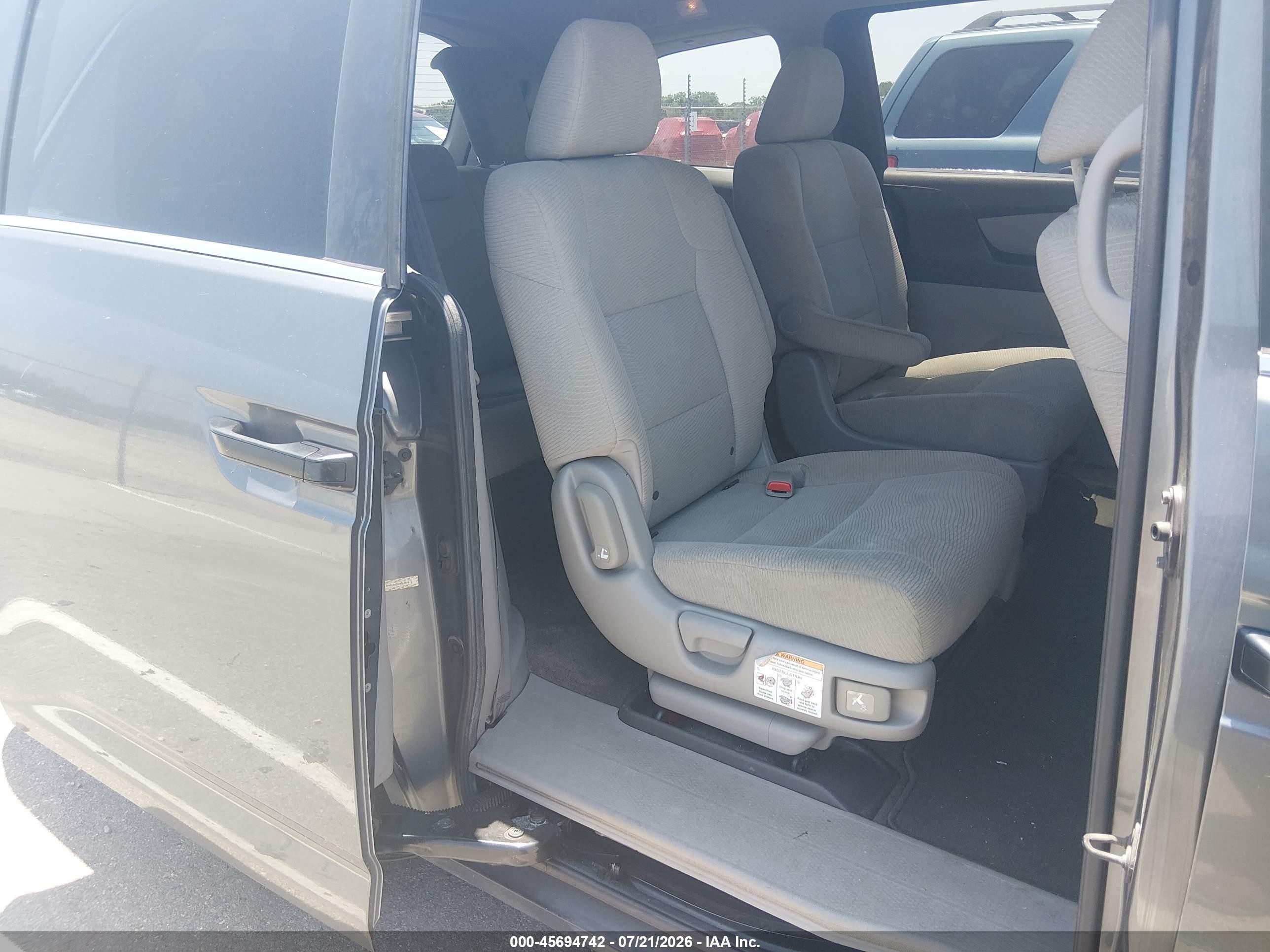 2013 Honda Odyssey Lx Серый vin: 5FNRL5H21DB025059