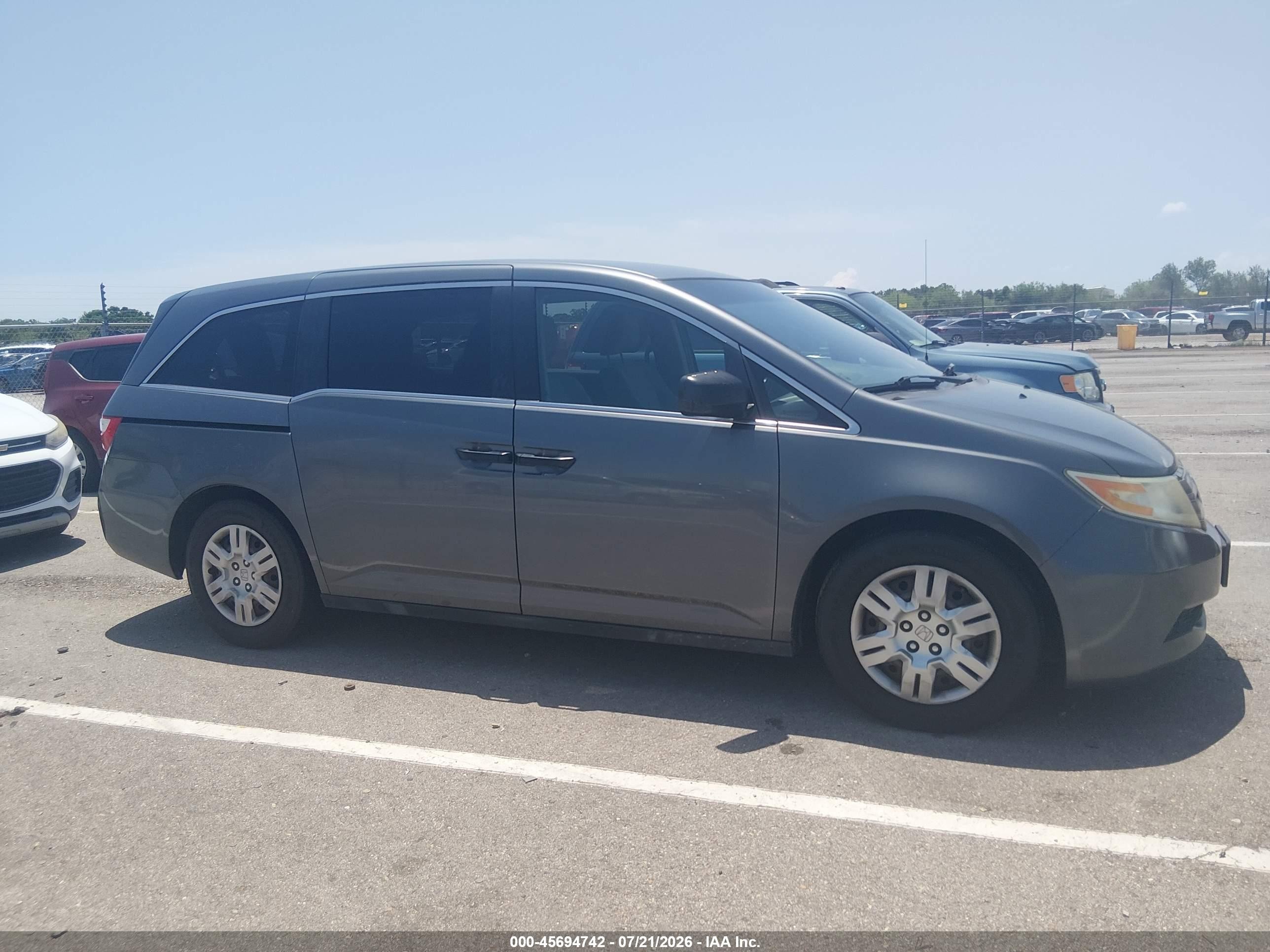 2013 Honda Odyssey Lx Серый vin: 5FNRL5H21DB025059