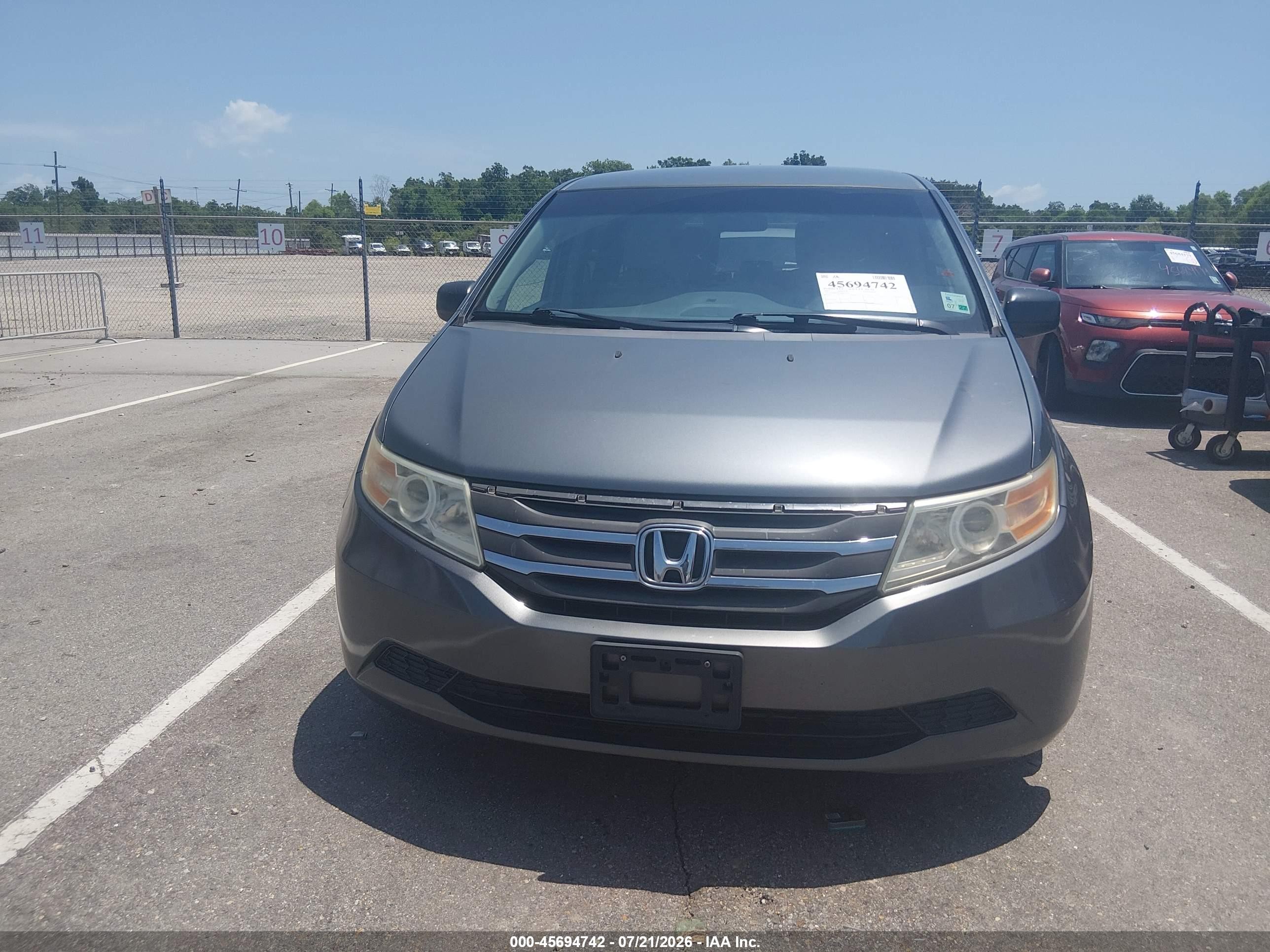 2013 Honda Odyssey Lx Серый vin: 5FNRL5H21DB025059