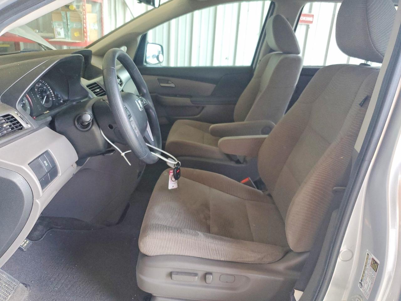 2013 Honda Odyssey Lx Серебряный vin: 5FNRL5H21DB039768