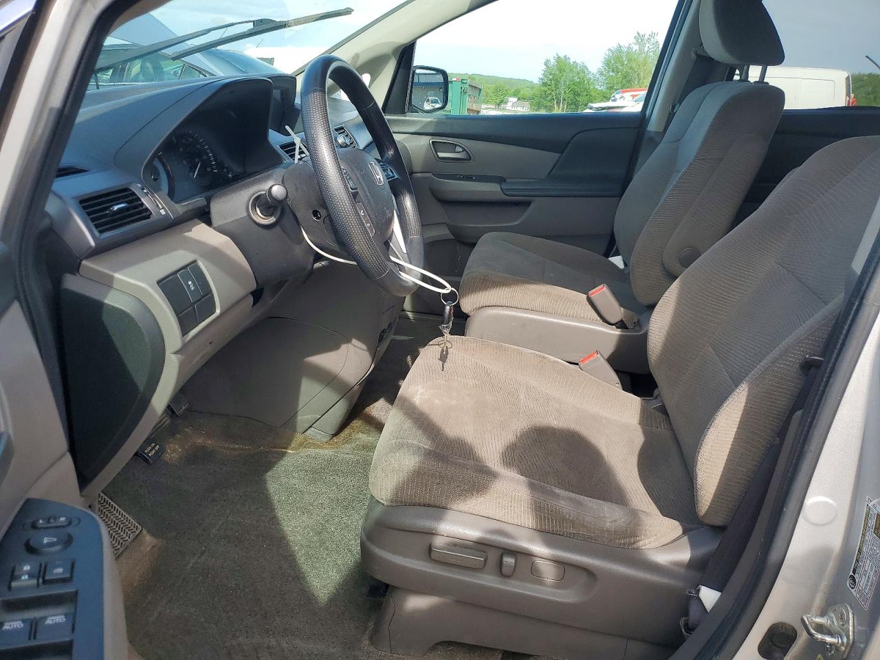 2013 Honda Odyssey Lx Silver vin: 5FNRL5H21DB066906