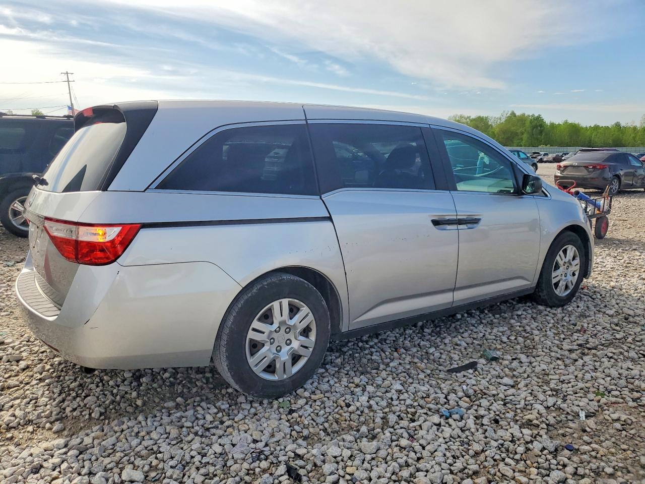 2013 Honda Odyssey Lx Silver vin: 5FNRL5H21DB066906