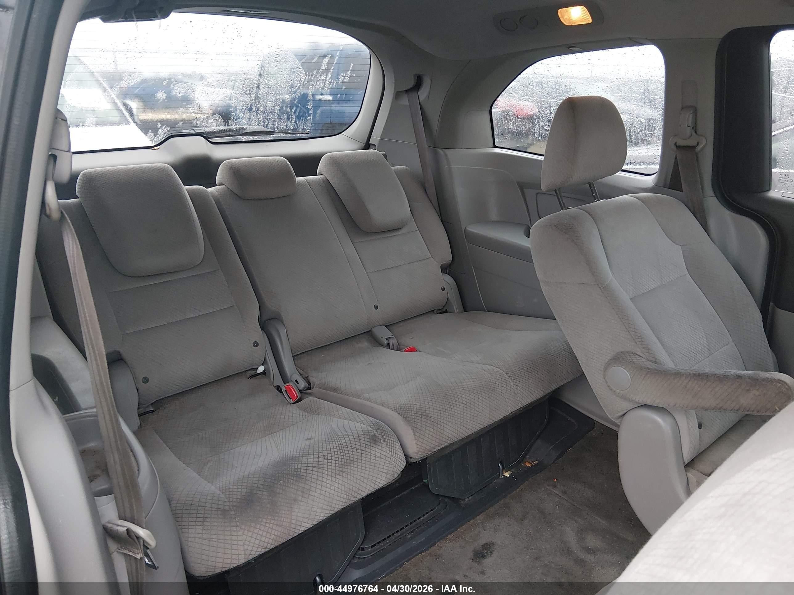 2014 Honda Odyssey Lx Gray vin: 5FNRL5H21EB011177