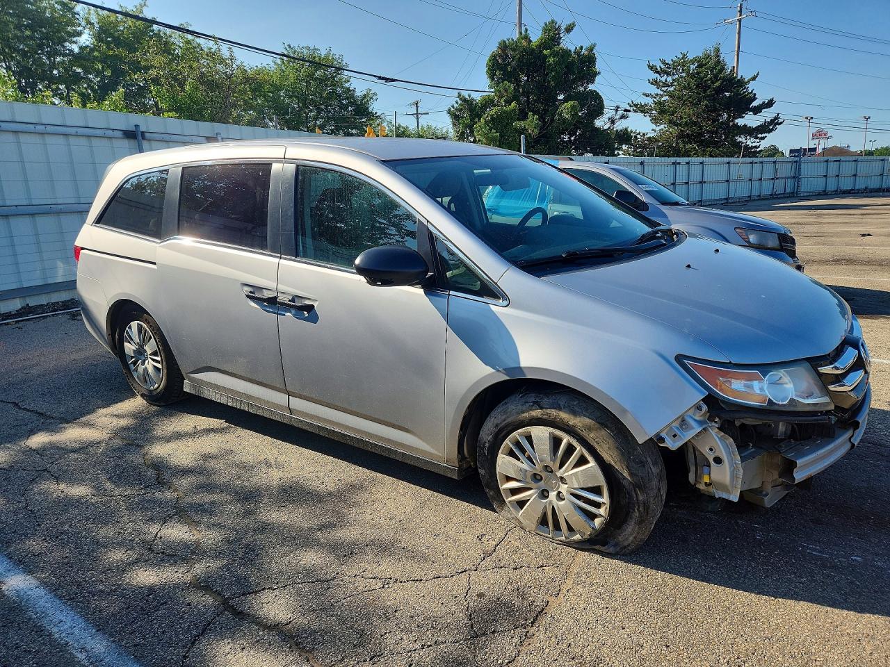 2014 Honda Odyssey Lx Silver vin: 5FNRL5H21EB035592