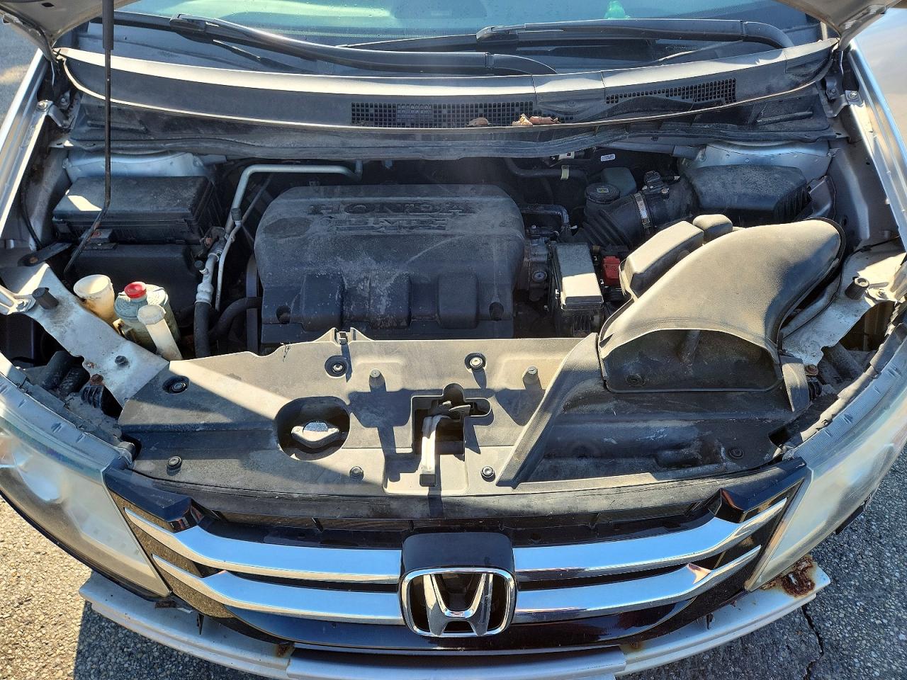 2014 Honda Odyssey Lx Silver vin: 5FNRL5H21EB035592