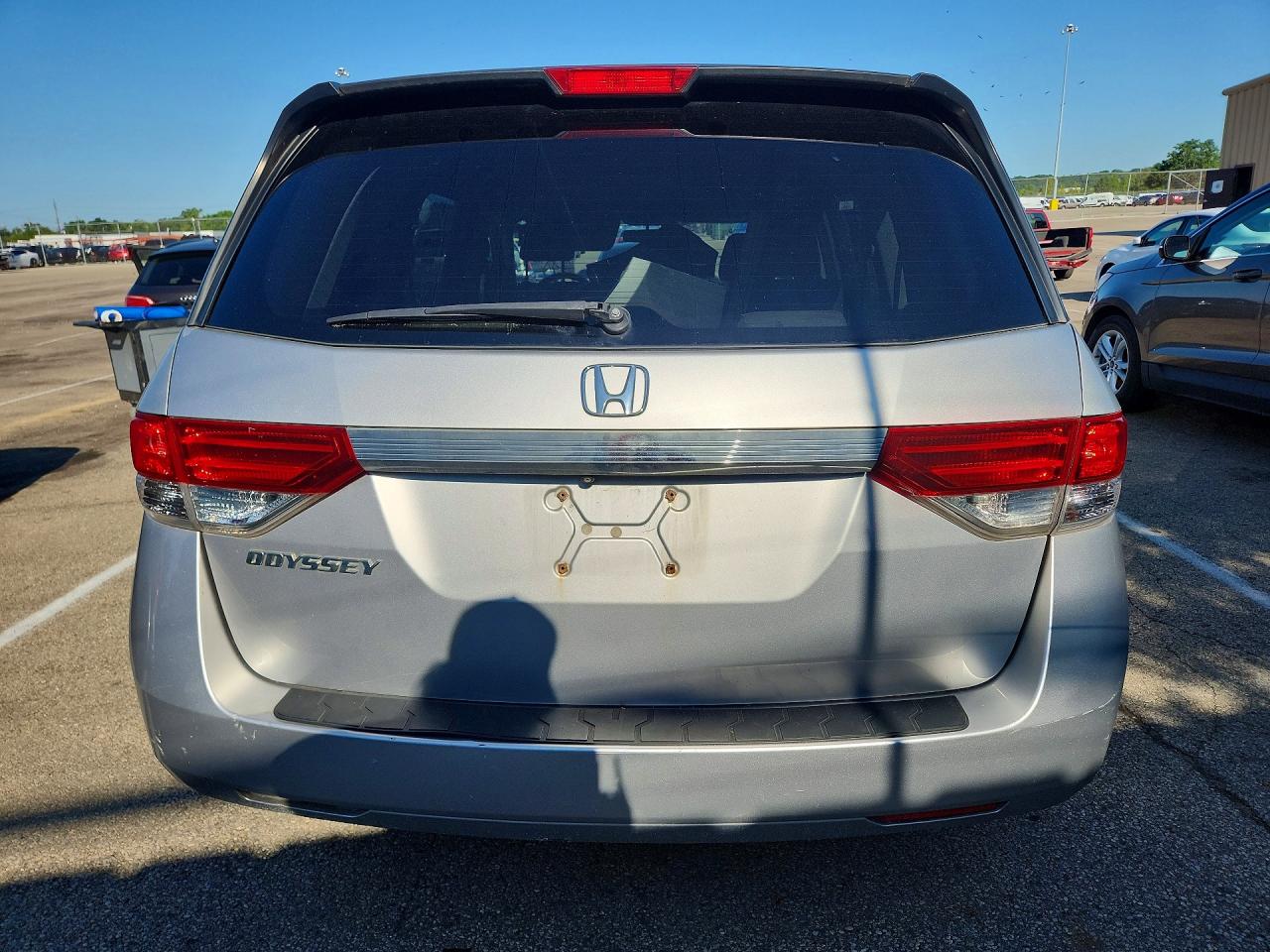 2014 Honda Odyssey Lx Silver vin: 5FNRL5H21EB035592