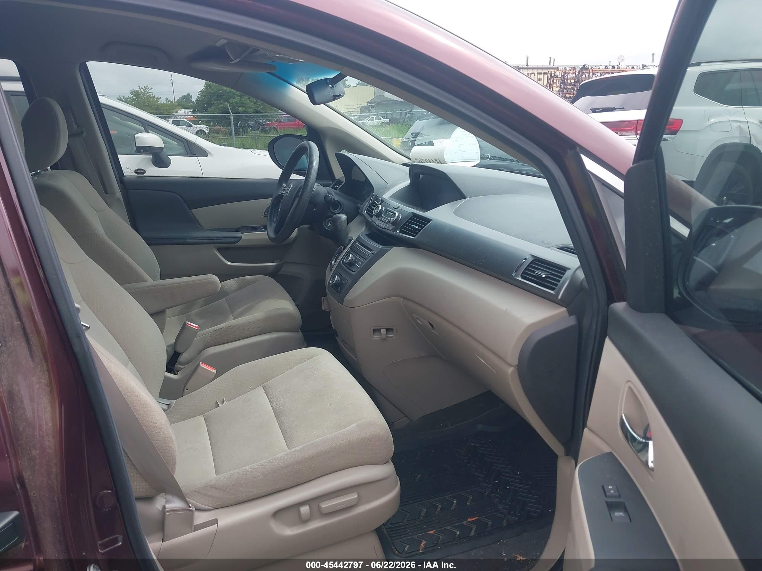 2014 Honda Odyssey Lx Burgundy vin: 5FNRL5H21EB059214