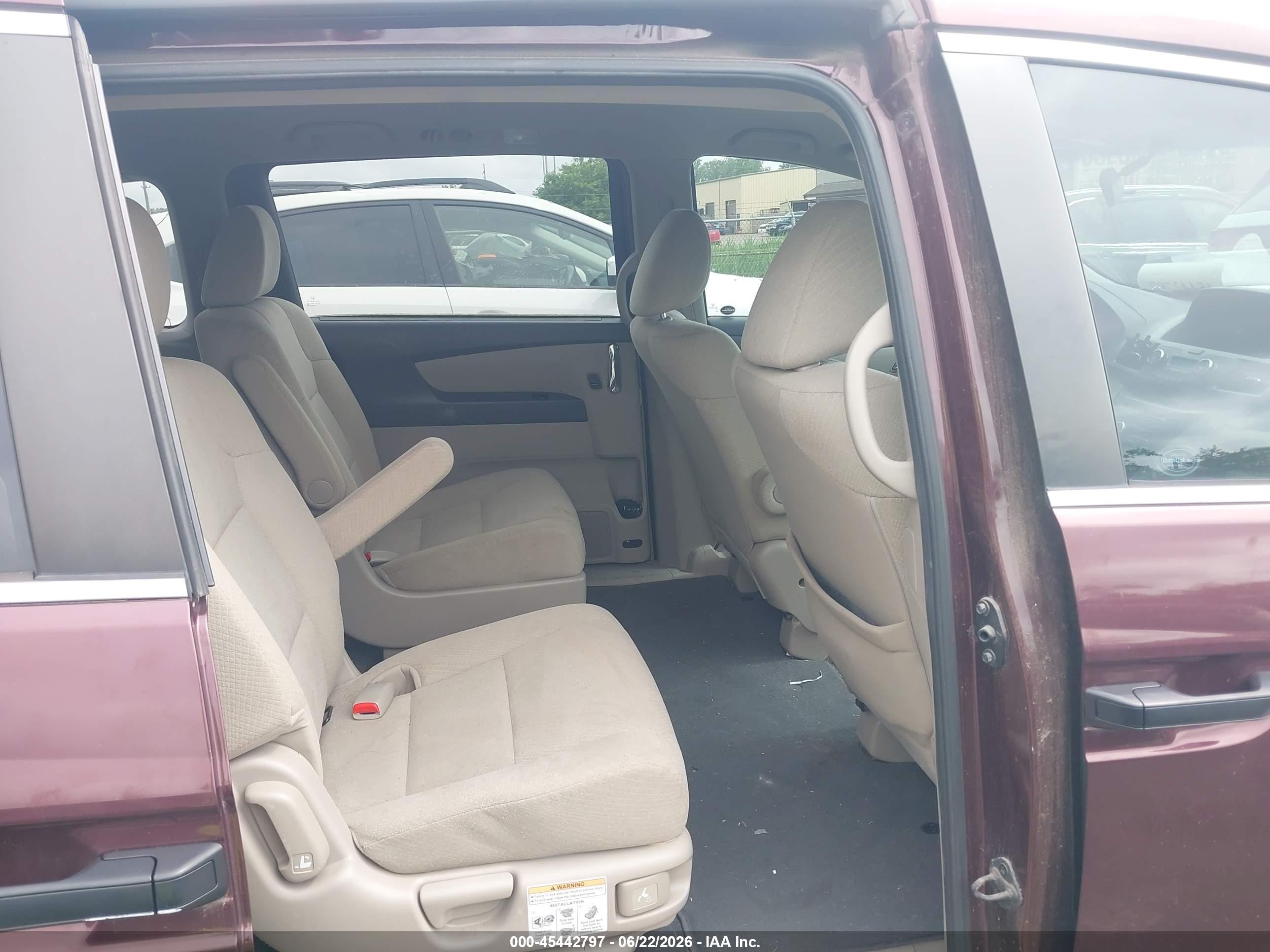 2014 Honda Odyssey Lx Burgundy vin: 5FNRL5H21EB059214