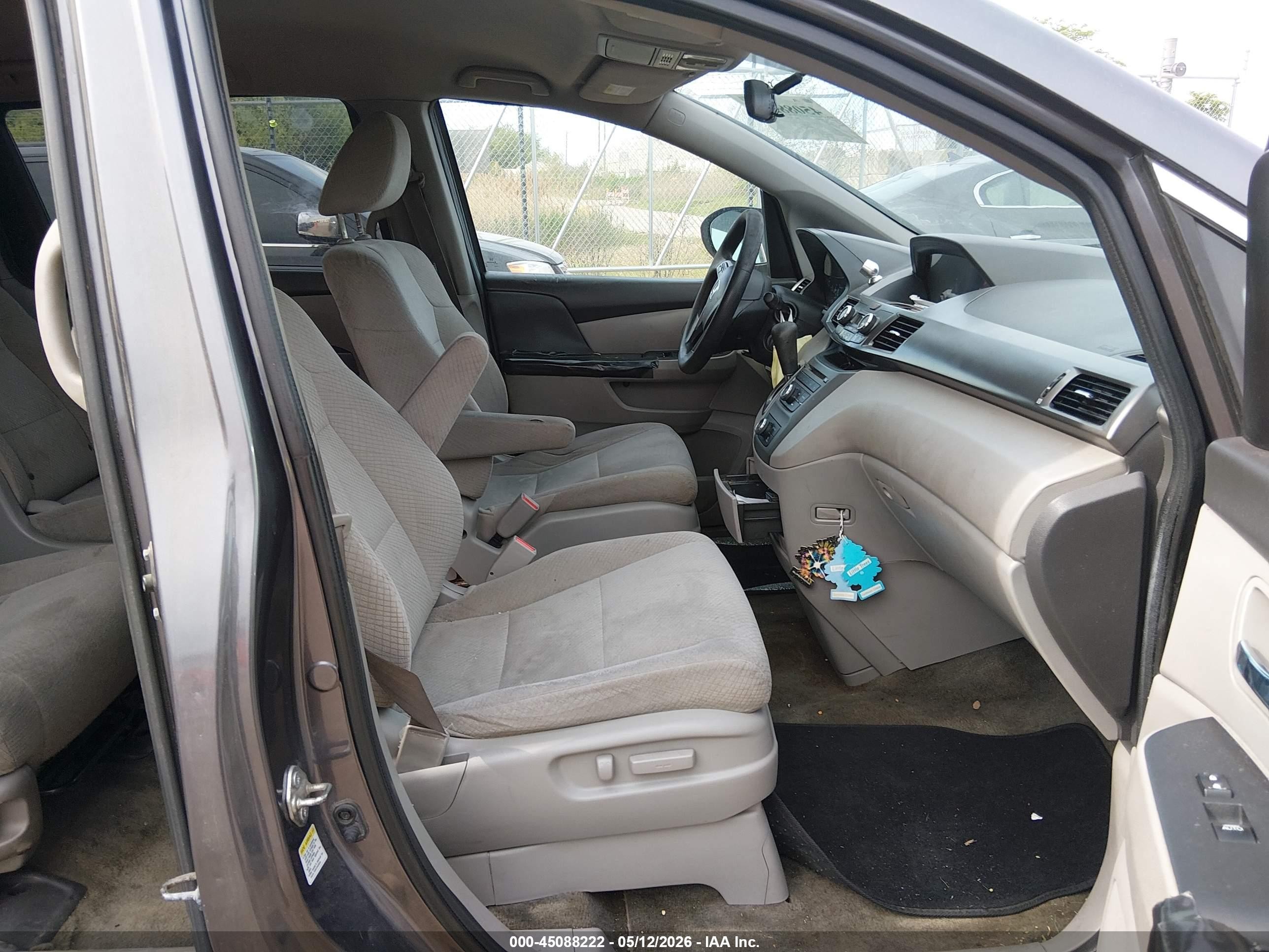 2015 Honda Odyssey Lx Gray vin: 5FNRL5H21FB127321