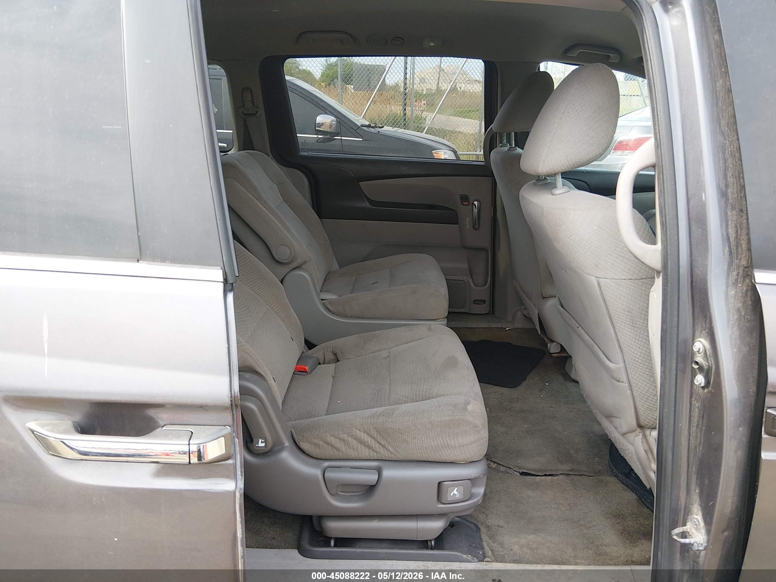 2015 Honda Odyssey Lx Gray vin: 5FNRL5H21FB127321