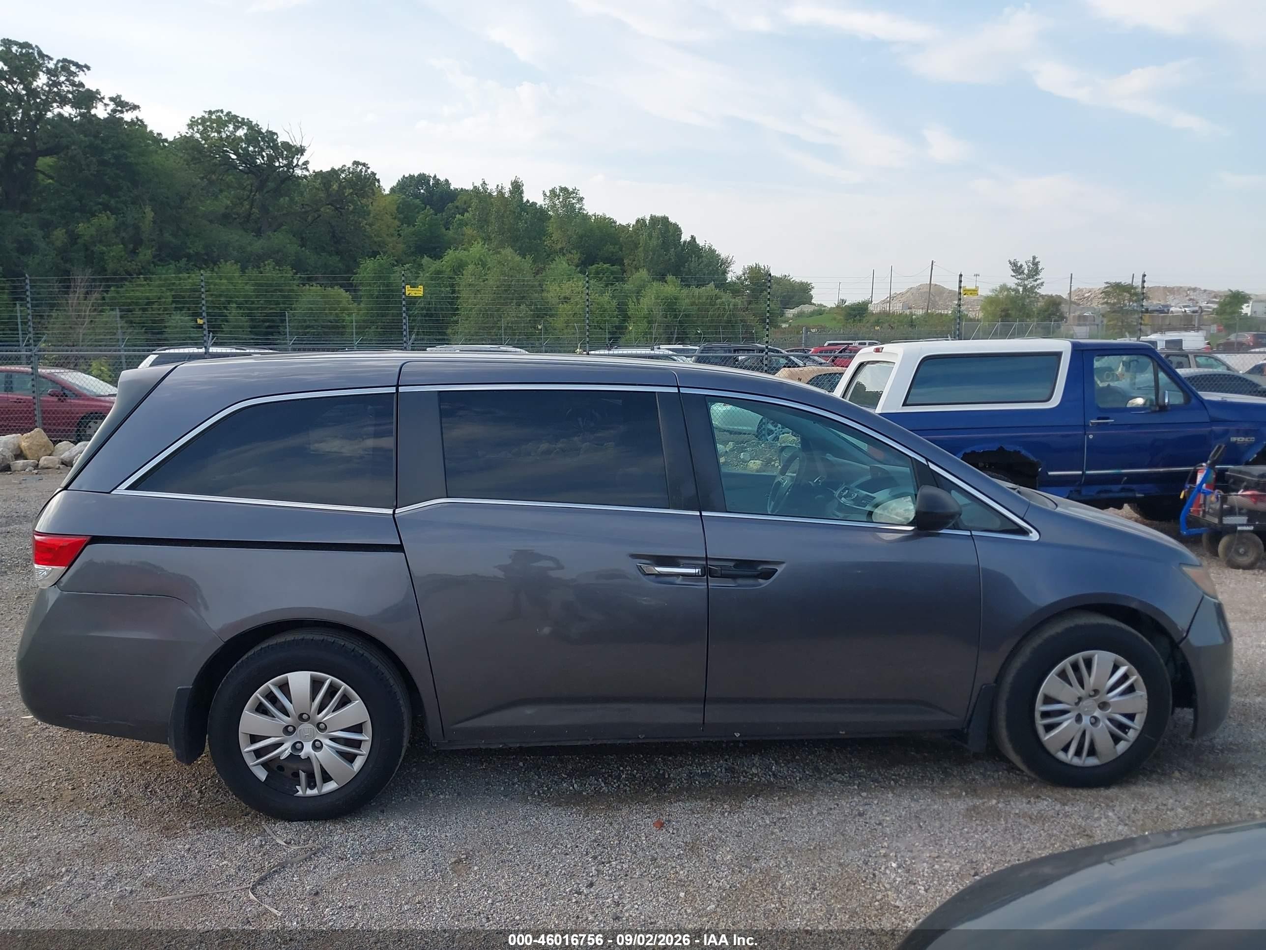 2015 Honda Odyssey Lx Gray vin: 5FNRL5H21FB127321