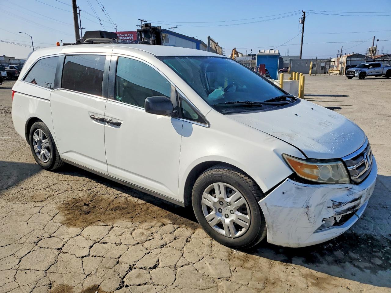 2011 Honda Odyssey Lx White vin: 5FNRL5H22BB040716