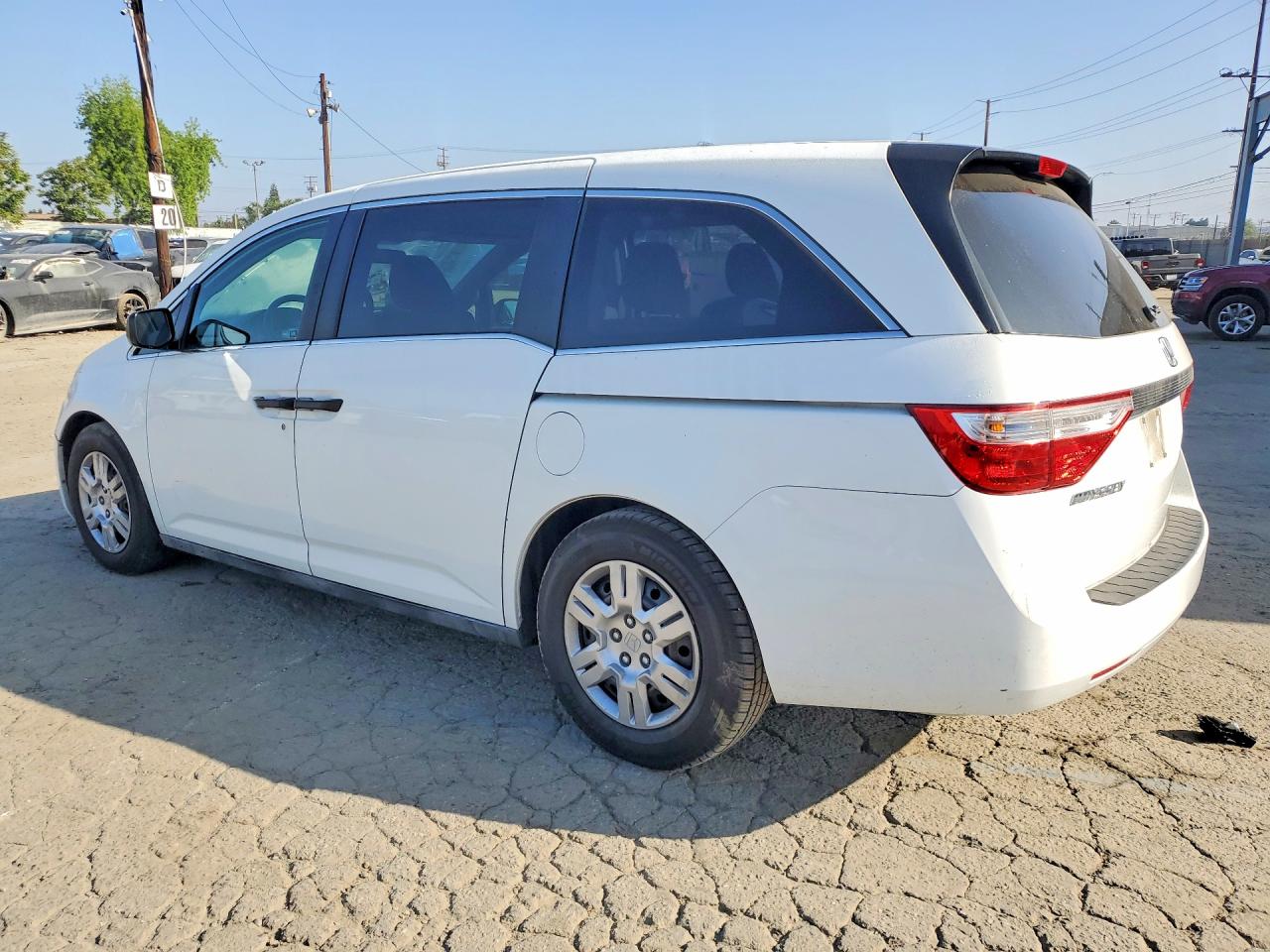 2011 Honda Odyssey Lx White vin: 5FNRL5H22BB040716