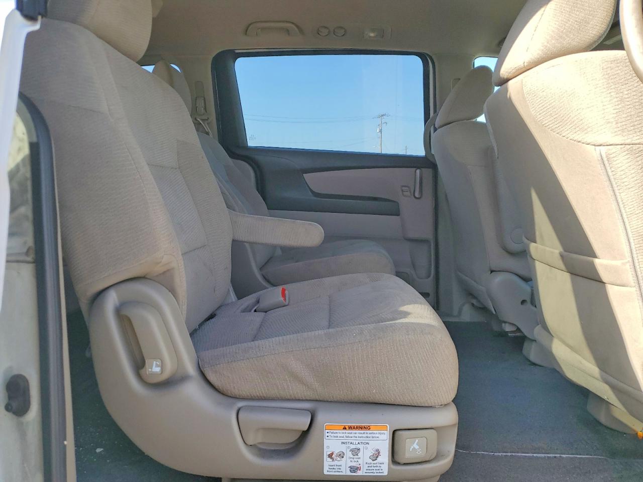 2011 Honda Odyssey Lx White vin: 5FNRL5H22BB040716