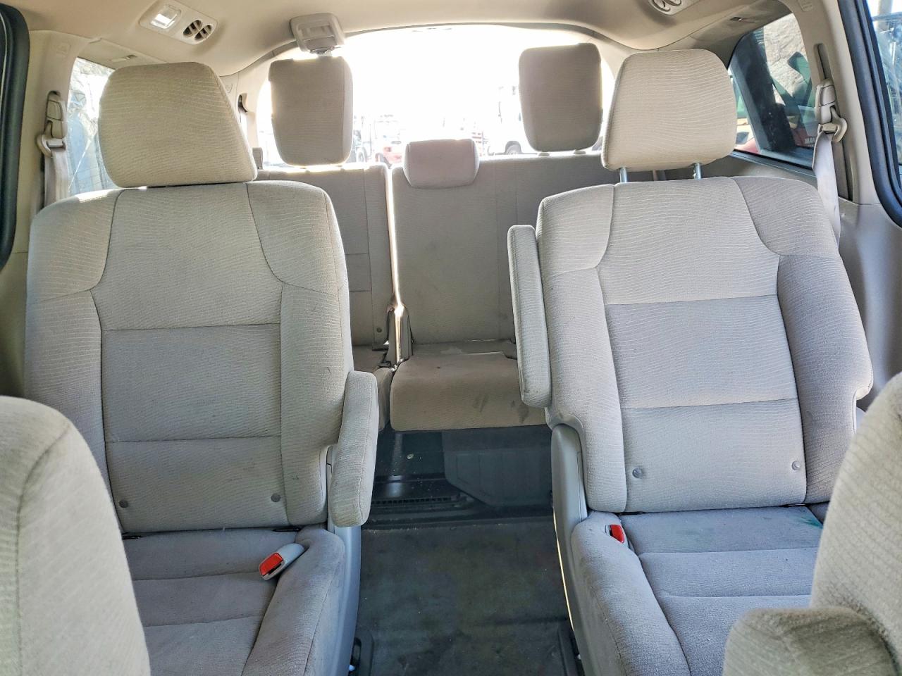 2011 Honda Odyssey Lx White vin: 5FNRL5H22BB040716