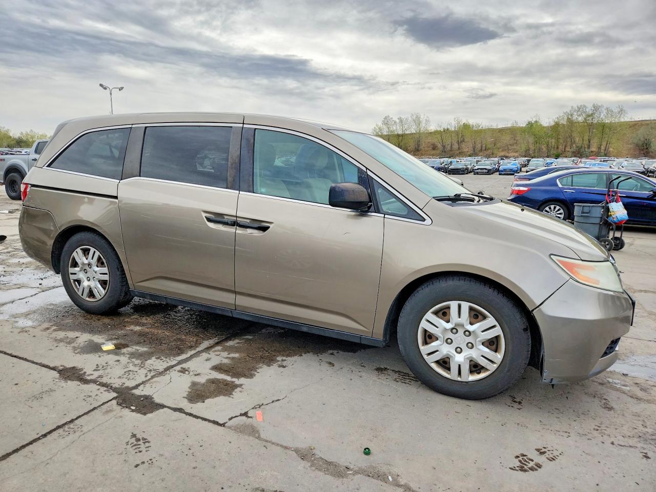2012 Honda Odyssey Lx Tan vin: 5FNRL5H22CB091862