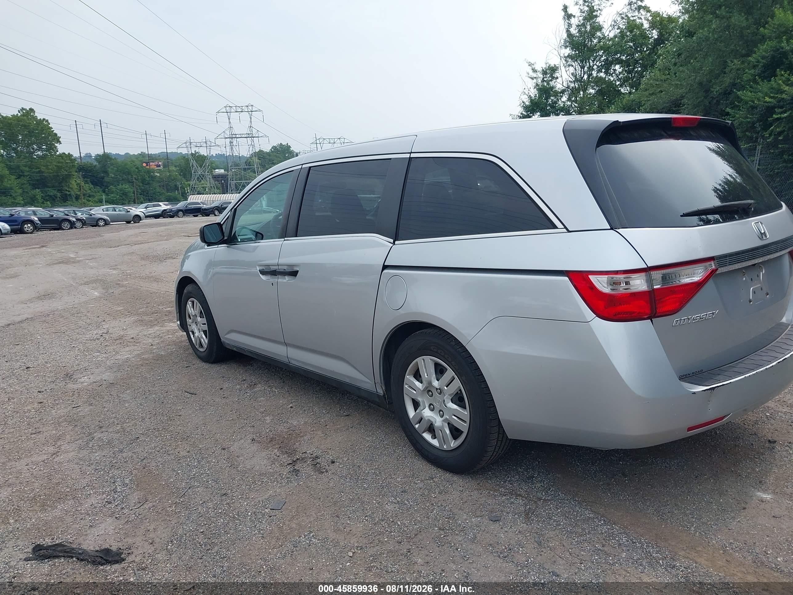 2013 Honda Odyssey Lx Серебряный vin: 5FNRL5H22DB062802