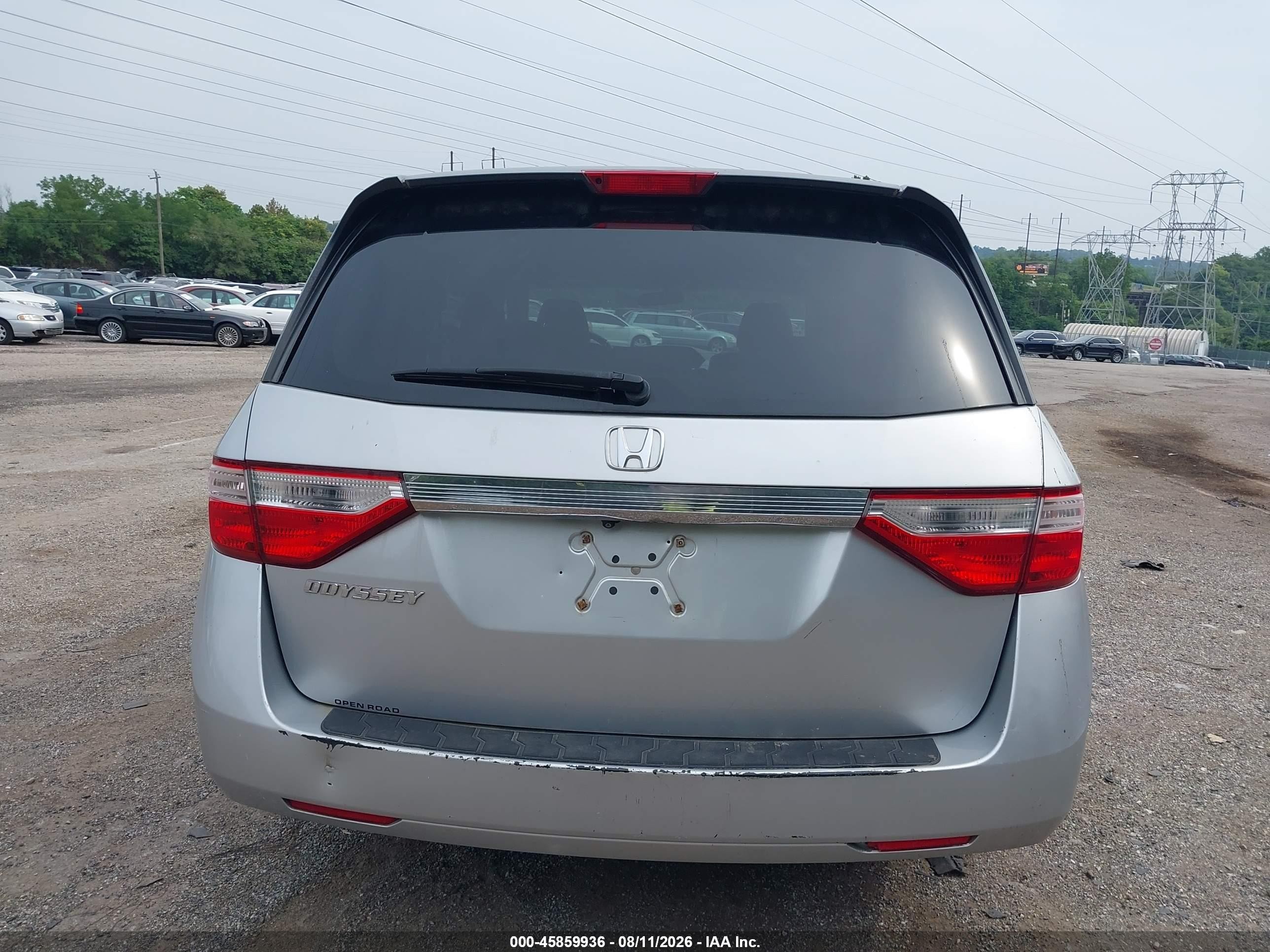 2013 Honda Odyssey Lx Серебряный vin: 5FNRL5H22DB062802